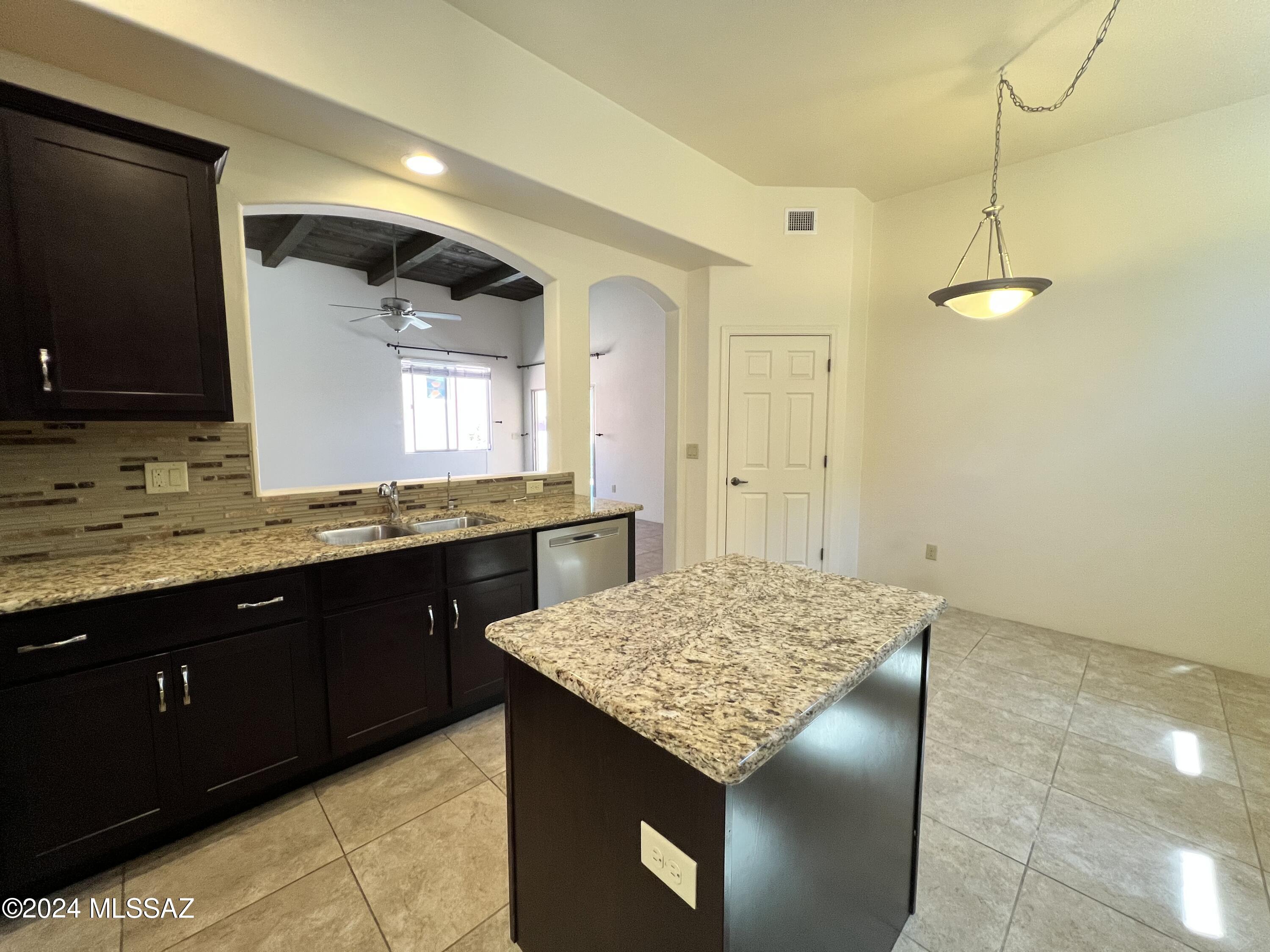 Lakeside Ridge (1-28) - Residential Lease