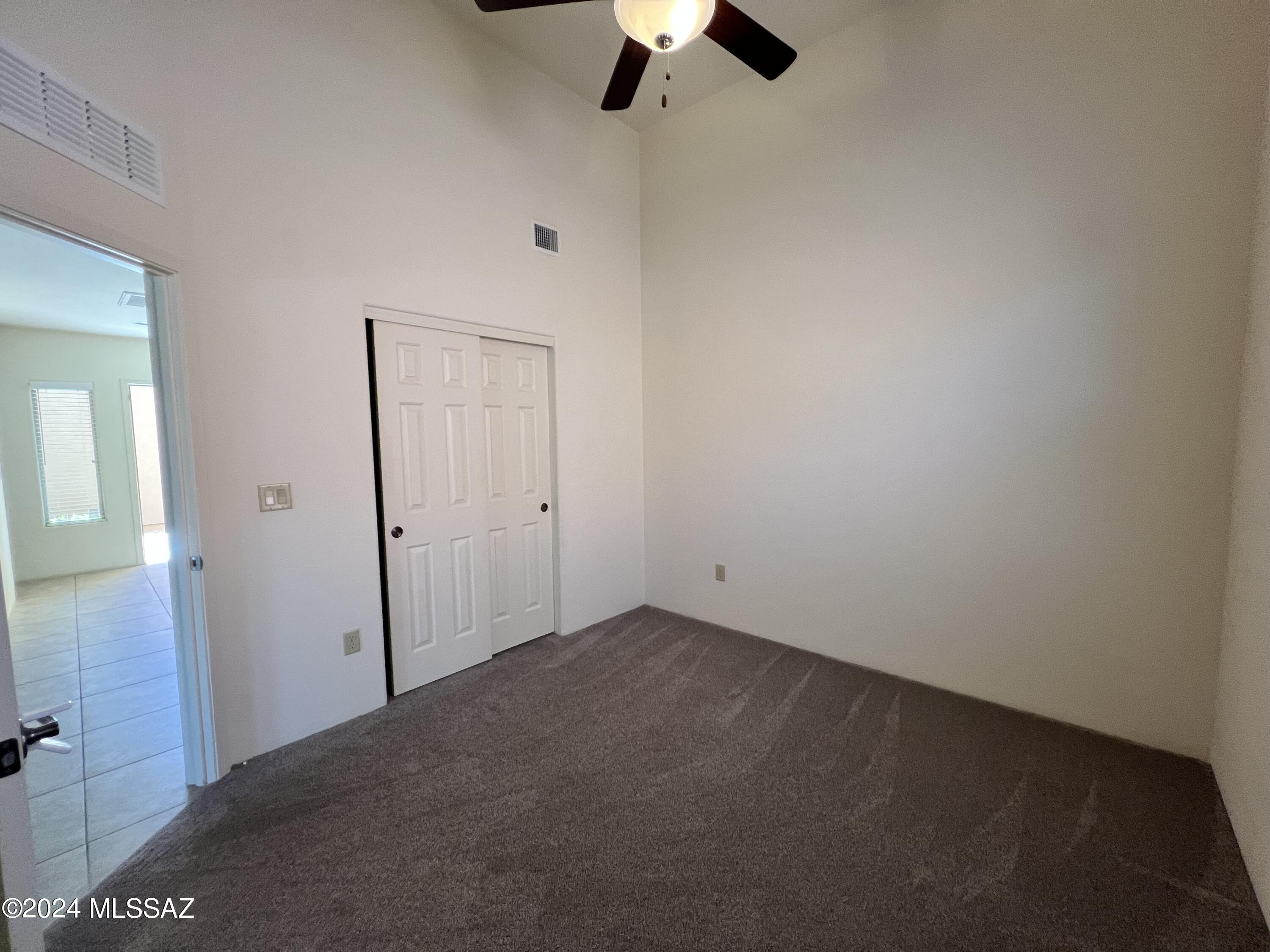Lakeside Ridge (1-28) - Residential Lease
