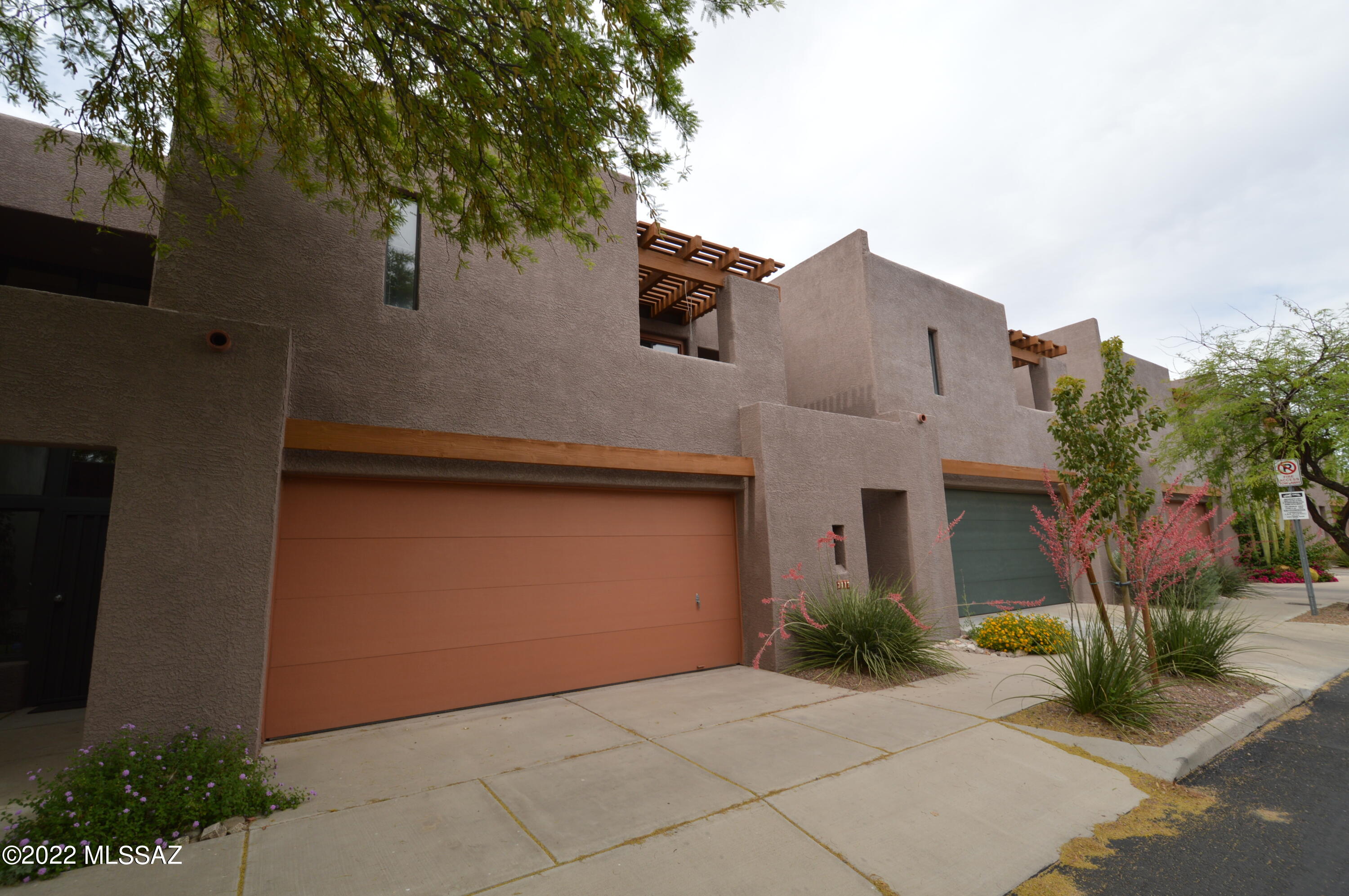 Country Club At The River (1-32) - Residential Lease
