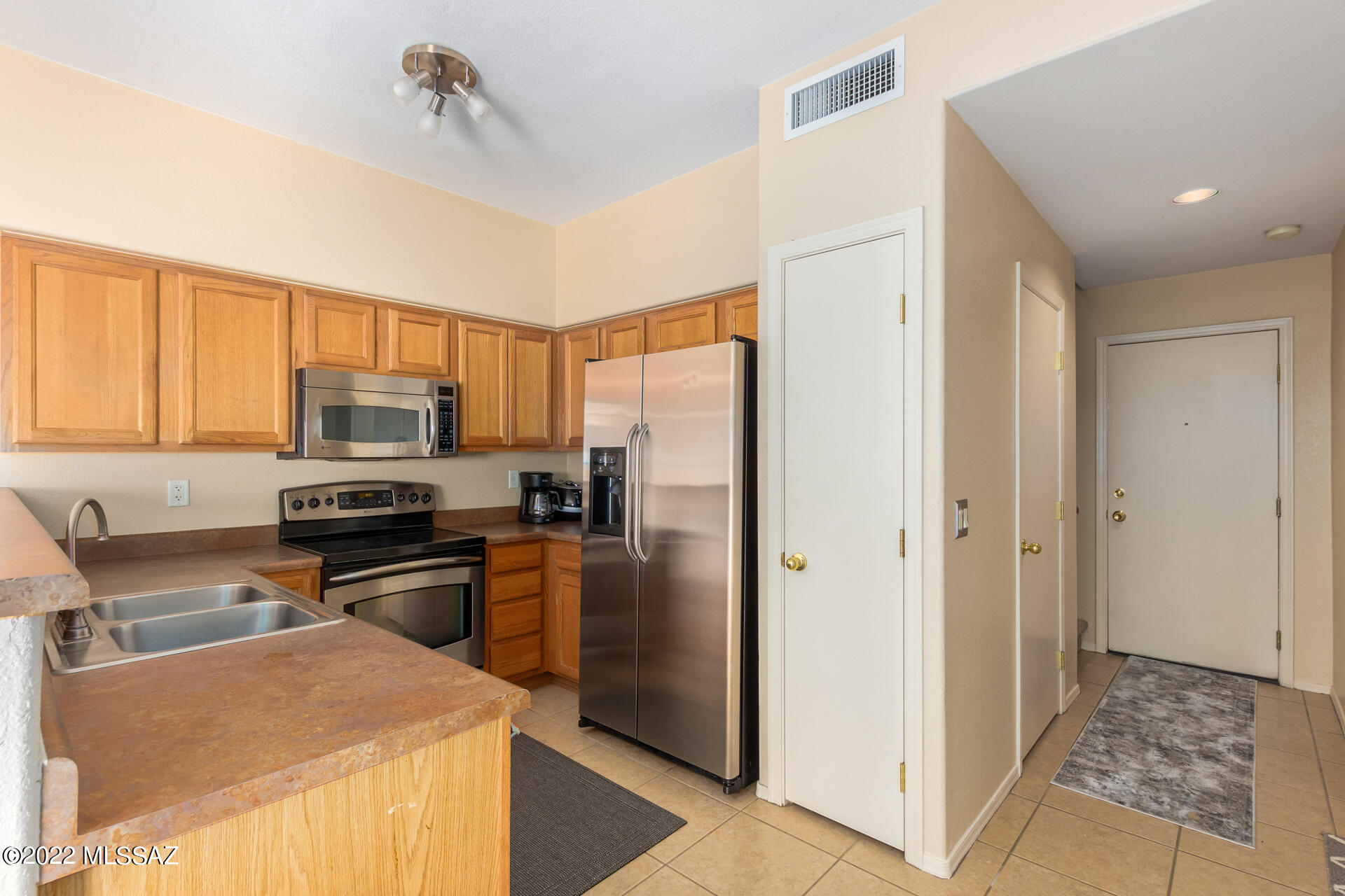Mountain View Condos. (1-76) - Residential