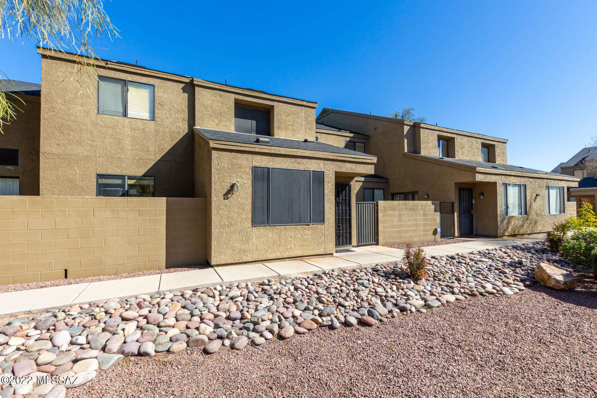 Mountain View Condos. (1-76) - Residential