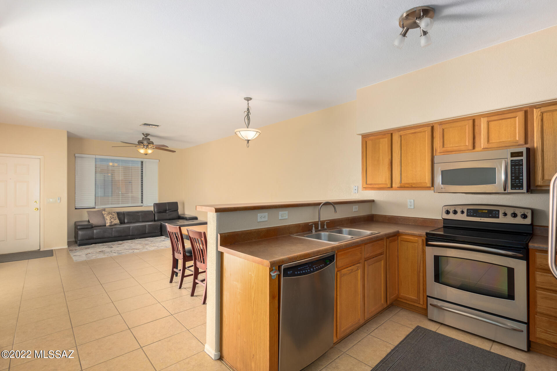 Mountain View Condos. (1-76) - Residential