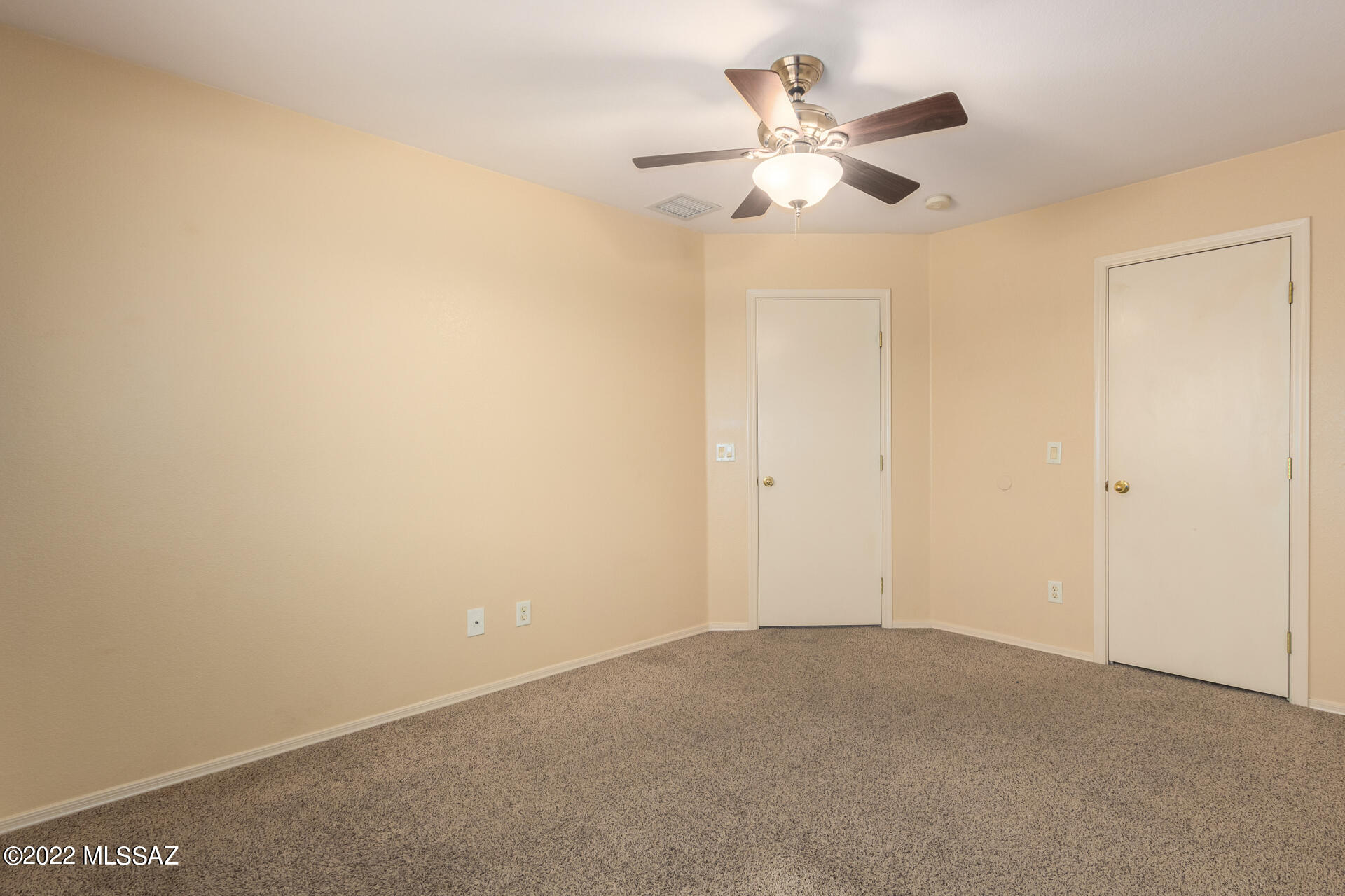 Mountain View Condos. (1-76) - Residential
