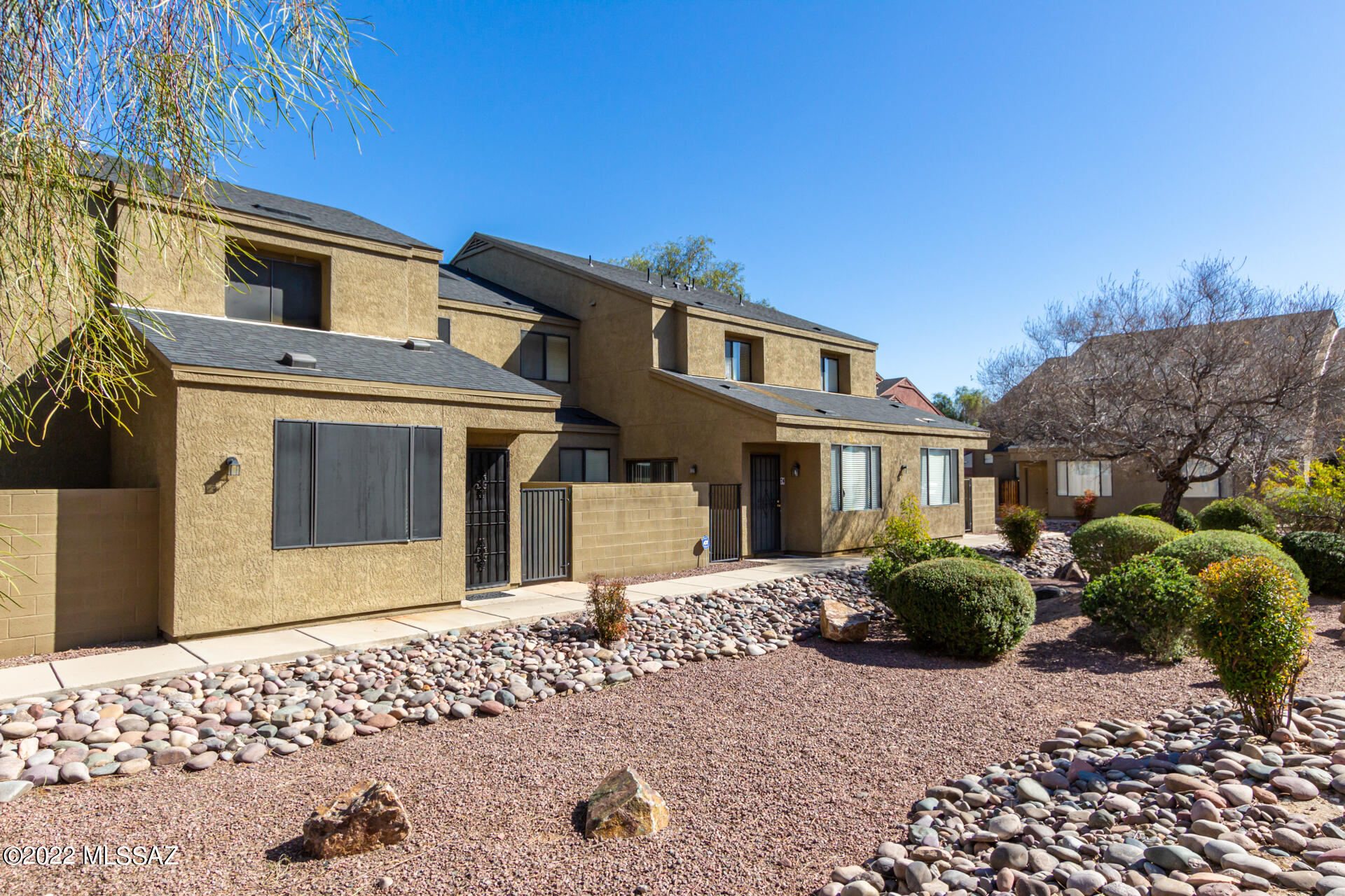 Mountain View Condos. (1-76) - Residential