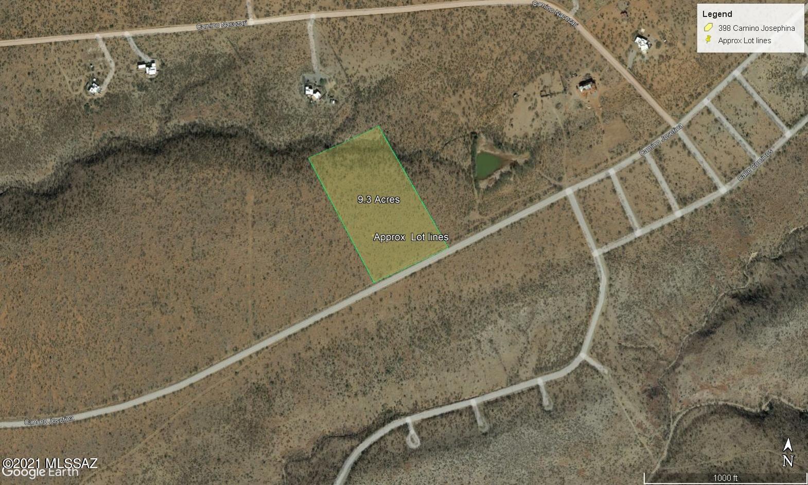 Wonderful parcel to build the home of your dreams with incredible views from all directions, great access in a rural setting. Easy access to I-19 and yet the feel of Ranch like living.