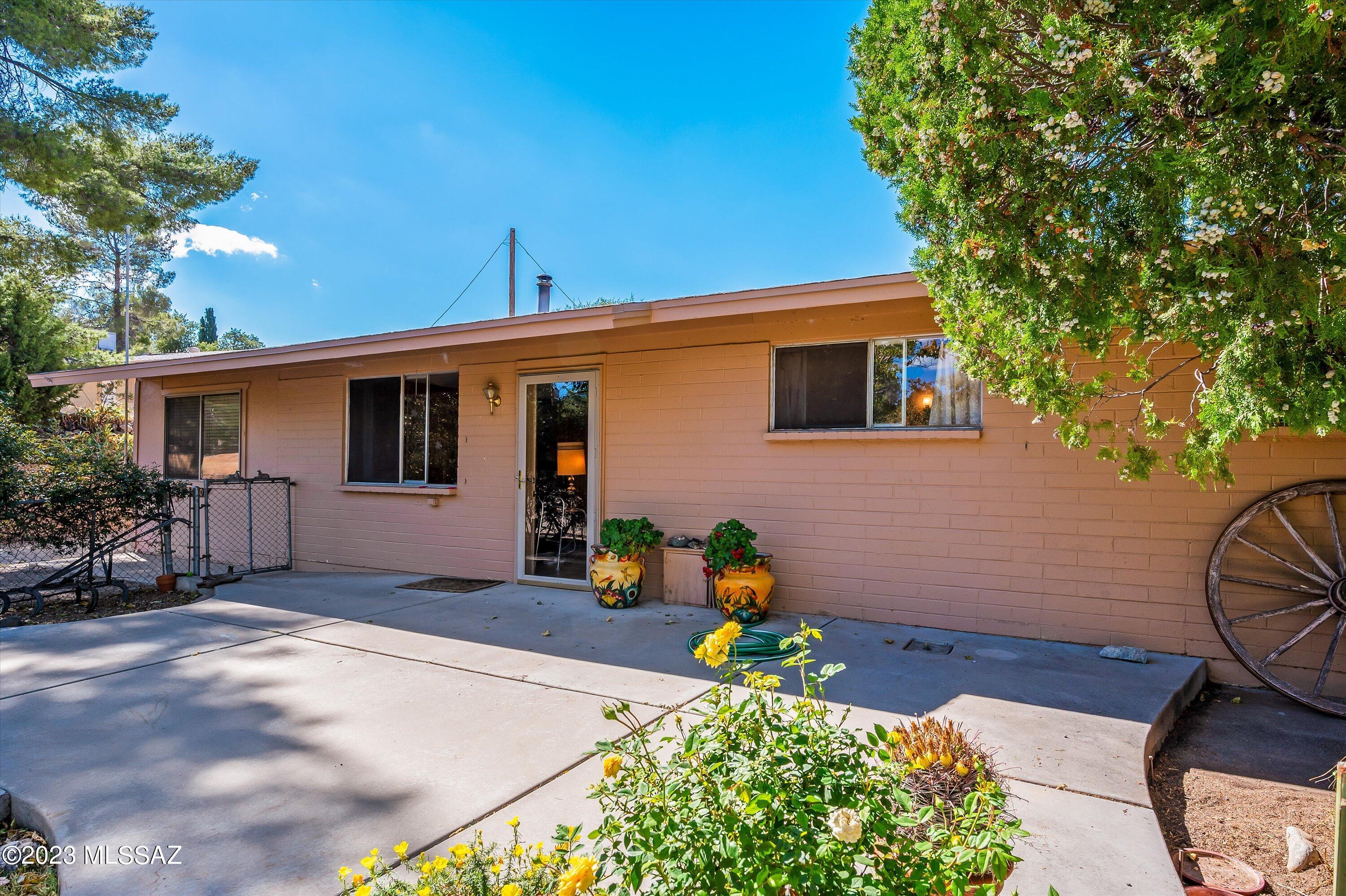 Los Robles Estates - Residential