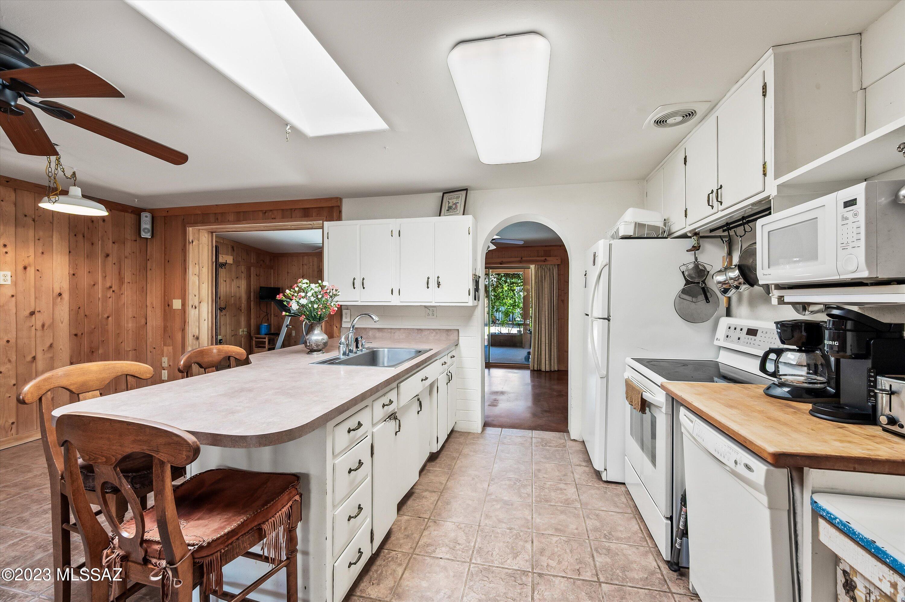Los Robles Estates - Residential