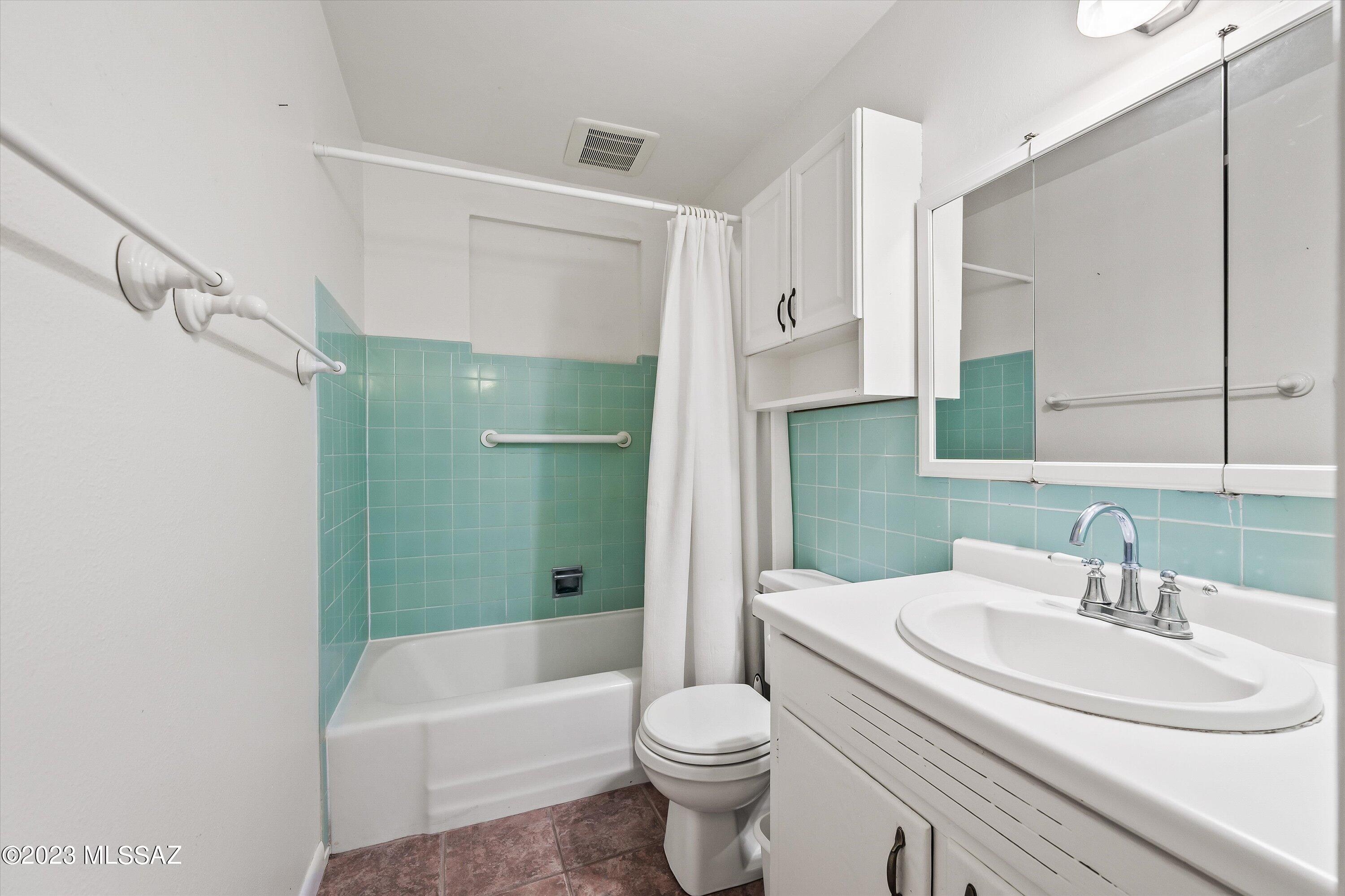 Los Robles Estates - Residential