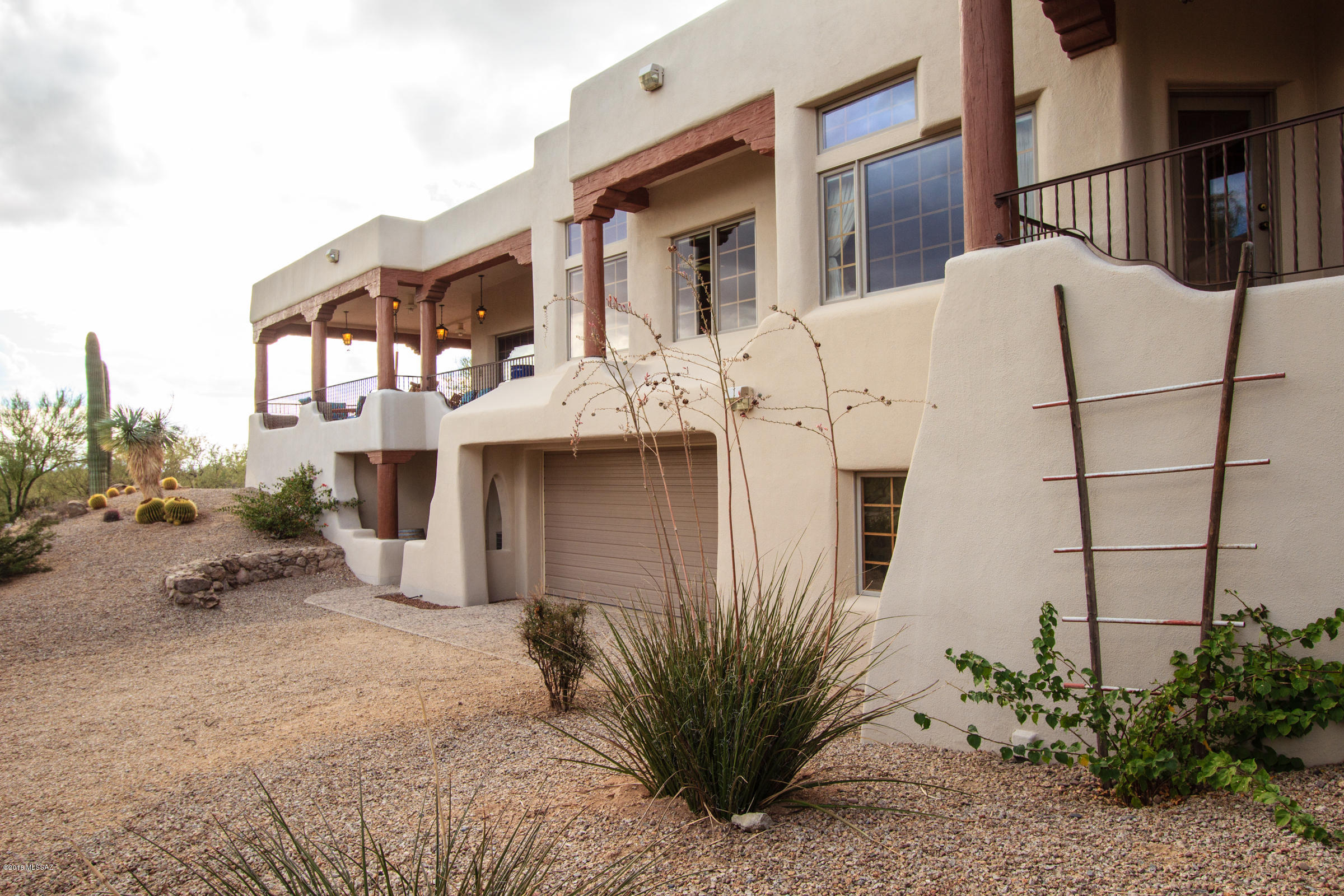 La Cholla Airpark - Residential