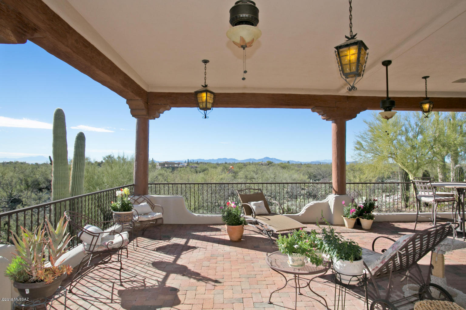 La Cholla Airpark - Residential