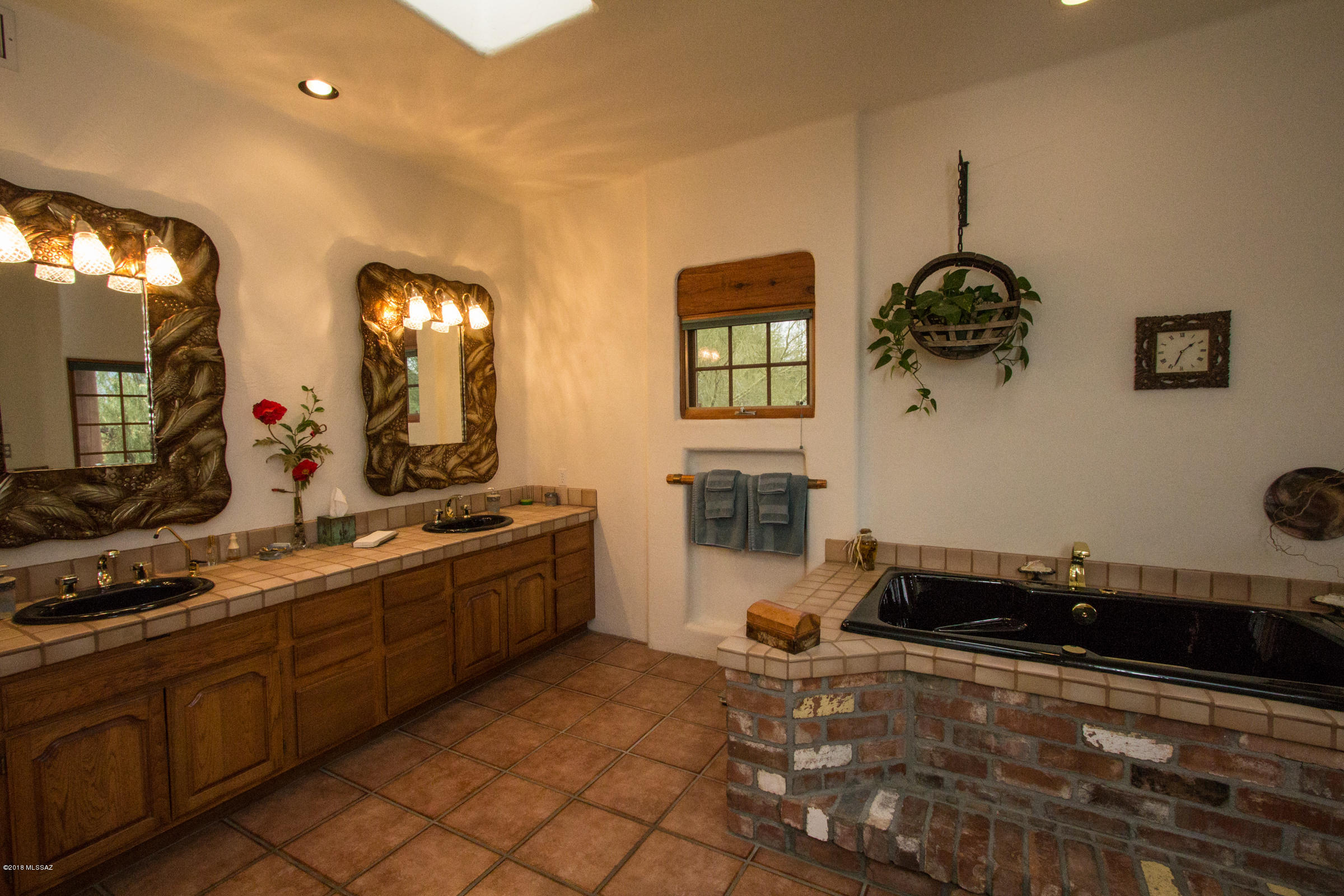 La Cholla Airpark - Residential