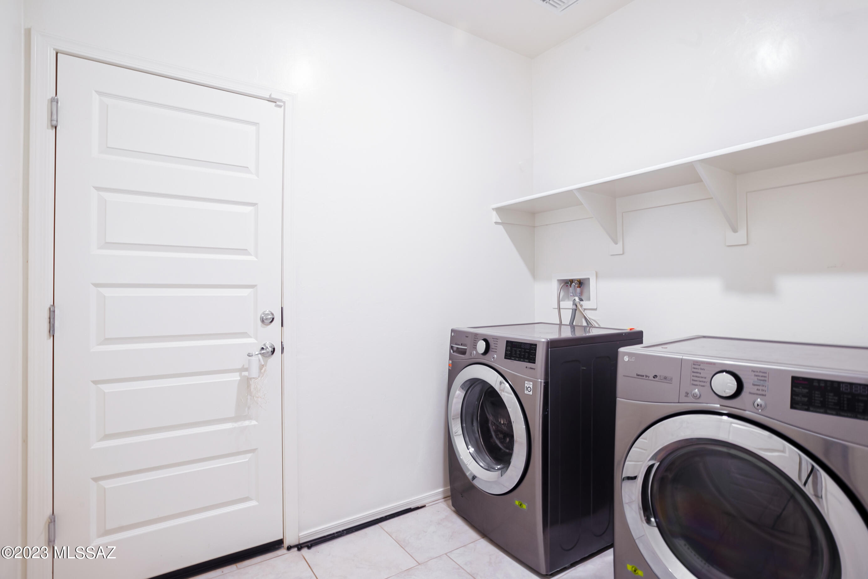 Saguaro Bloom SQ20180540069 - Residential