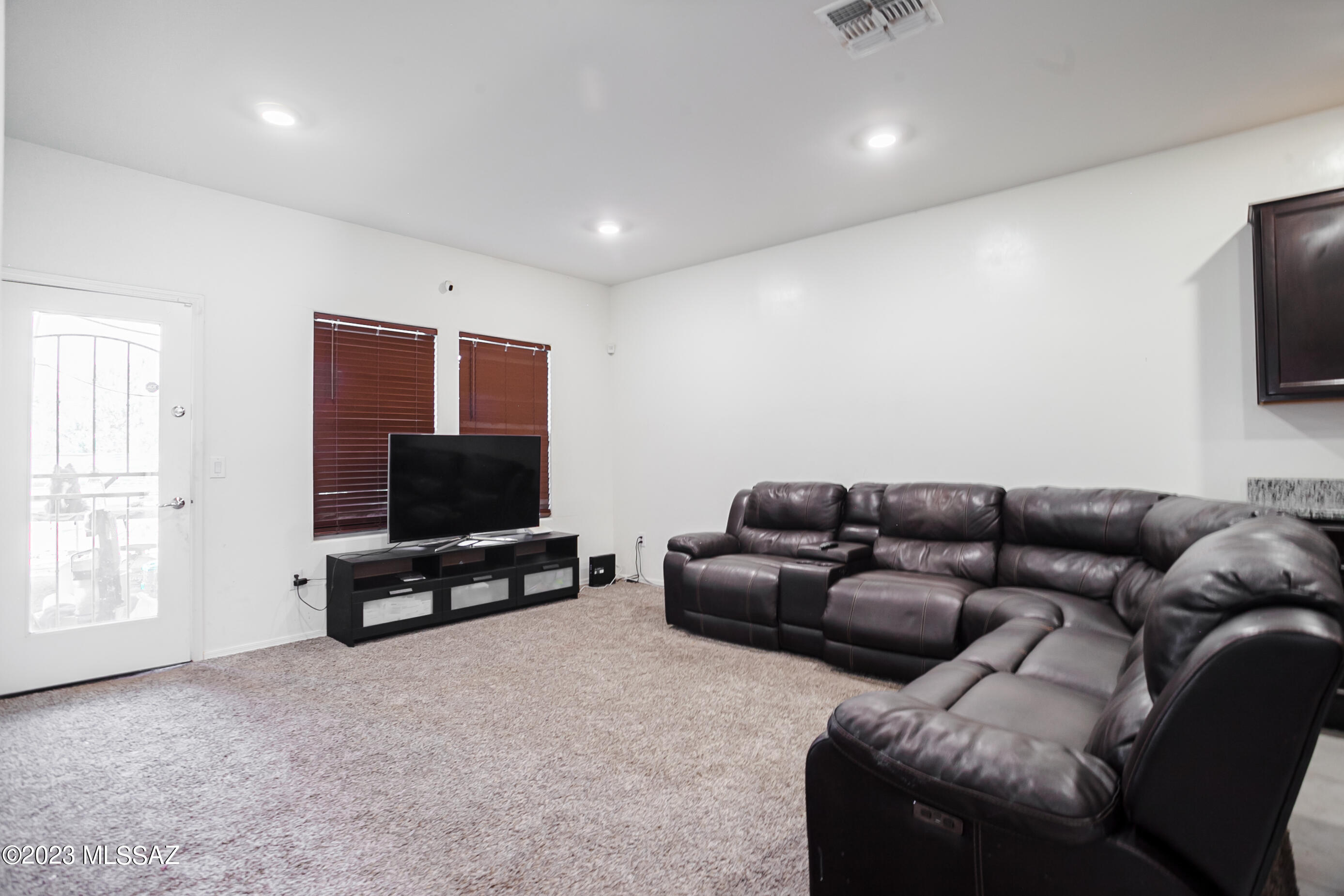 Saguaro Bloom SQ20180540069 - Residential