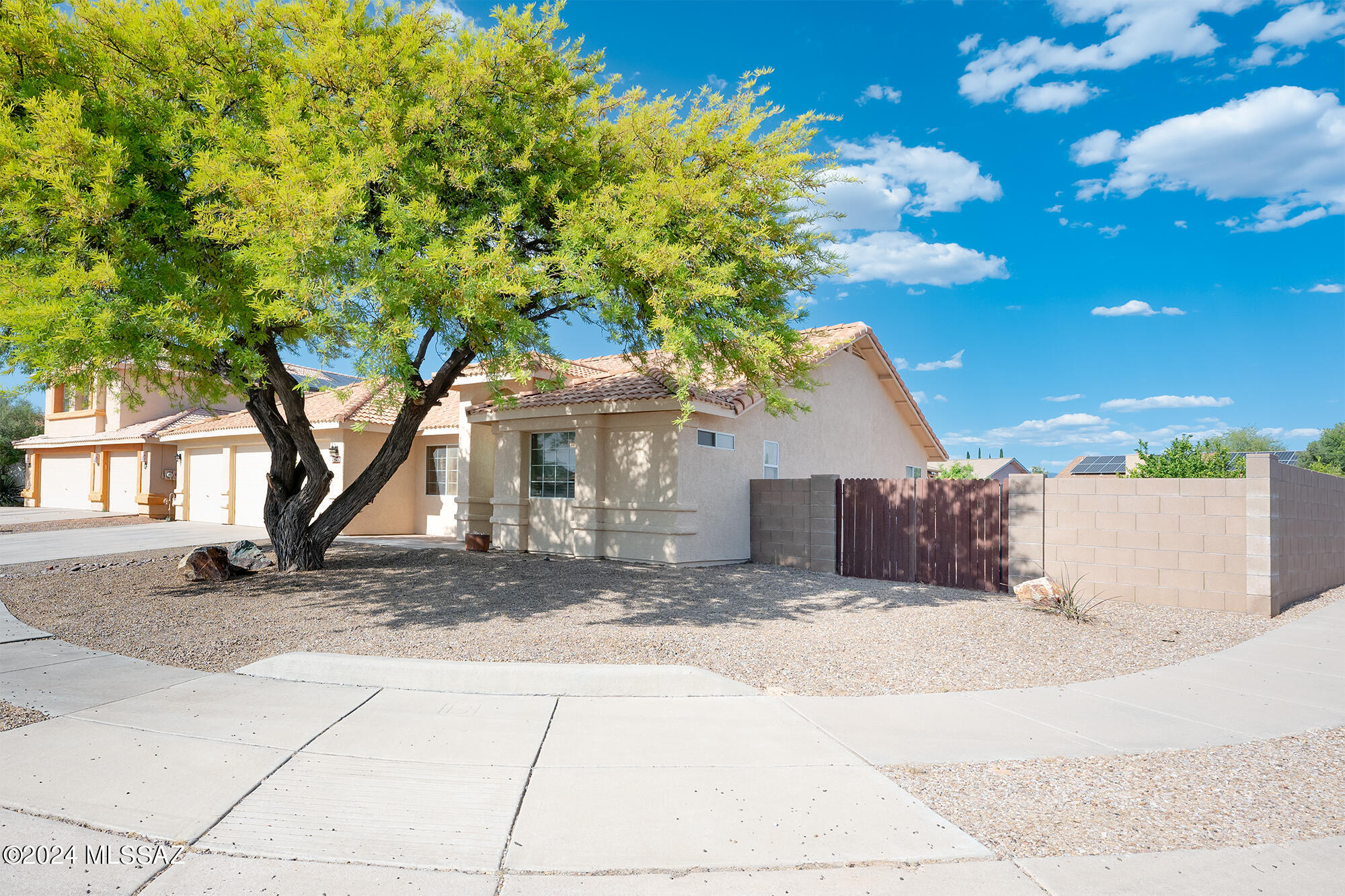 Hacienda Del Oro (1-78) - Residential