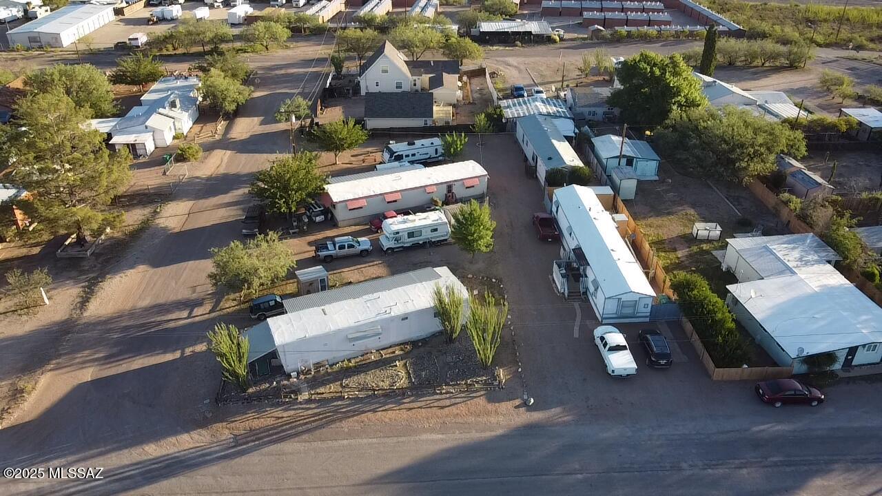 Mobile home park with all utilities just steps away from Historic Allen St is waiting for you! This park has 6 spots with city water and sewer, electric meters and mature trees. One of a kind income property located on the same side of the HWY as all of the Tombstone attractions. Start your own air bib business or stay with the long term, either way this property has promise and income! On the corner of 12th st and Toughnut st, you are a mere 6 blocks away from the Outlaw Zipline, Birdcage theater and many of the local attractions. Two of the single wide homes are space rentals only, but 2 homes are owned by the park. #124 - 1995 Oakwood: 3 bedrooms, 2 full baths, 896 sq ft, fenced backyard, mature pomegranate bushes.
#128 - 1976 Hillcrest: 2 bedrooms, 1.5 baths, front room, new A/C-Heater.