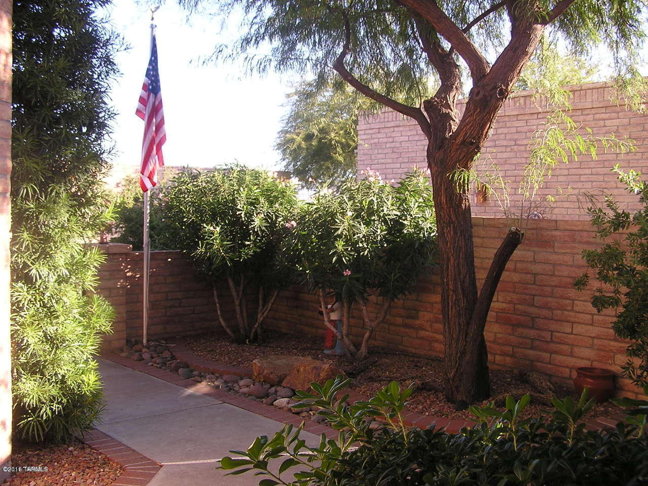 Valle Del Oro Townhomes (1-90) - Residential Lease