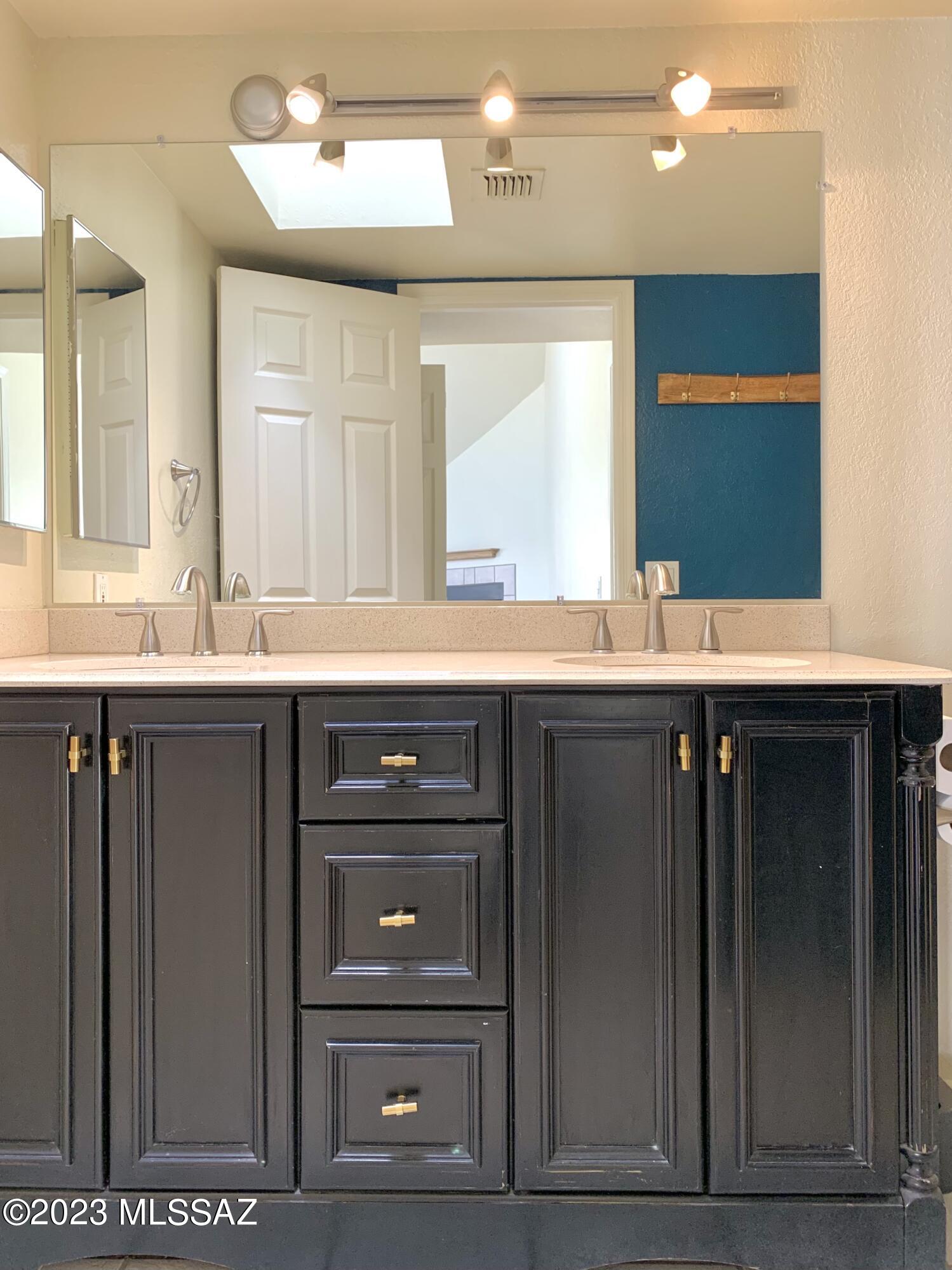 Casitas Real Condos. - Residential Lease