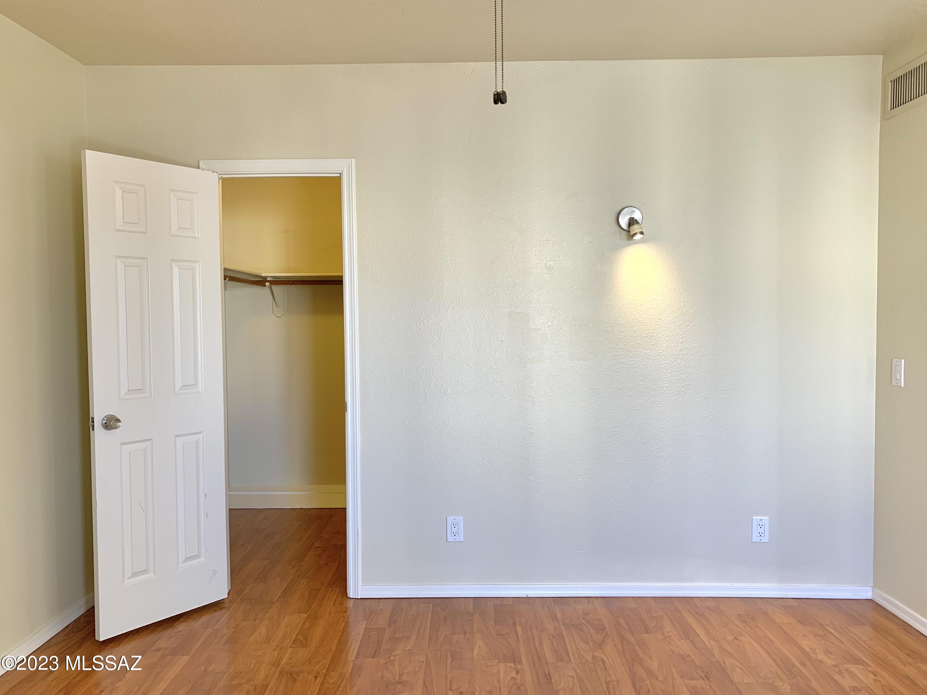 Casitas Real Condos. - Residential Lease