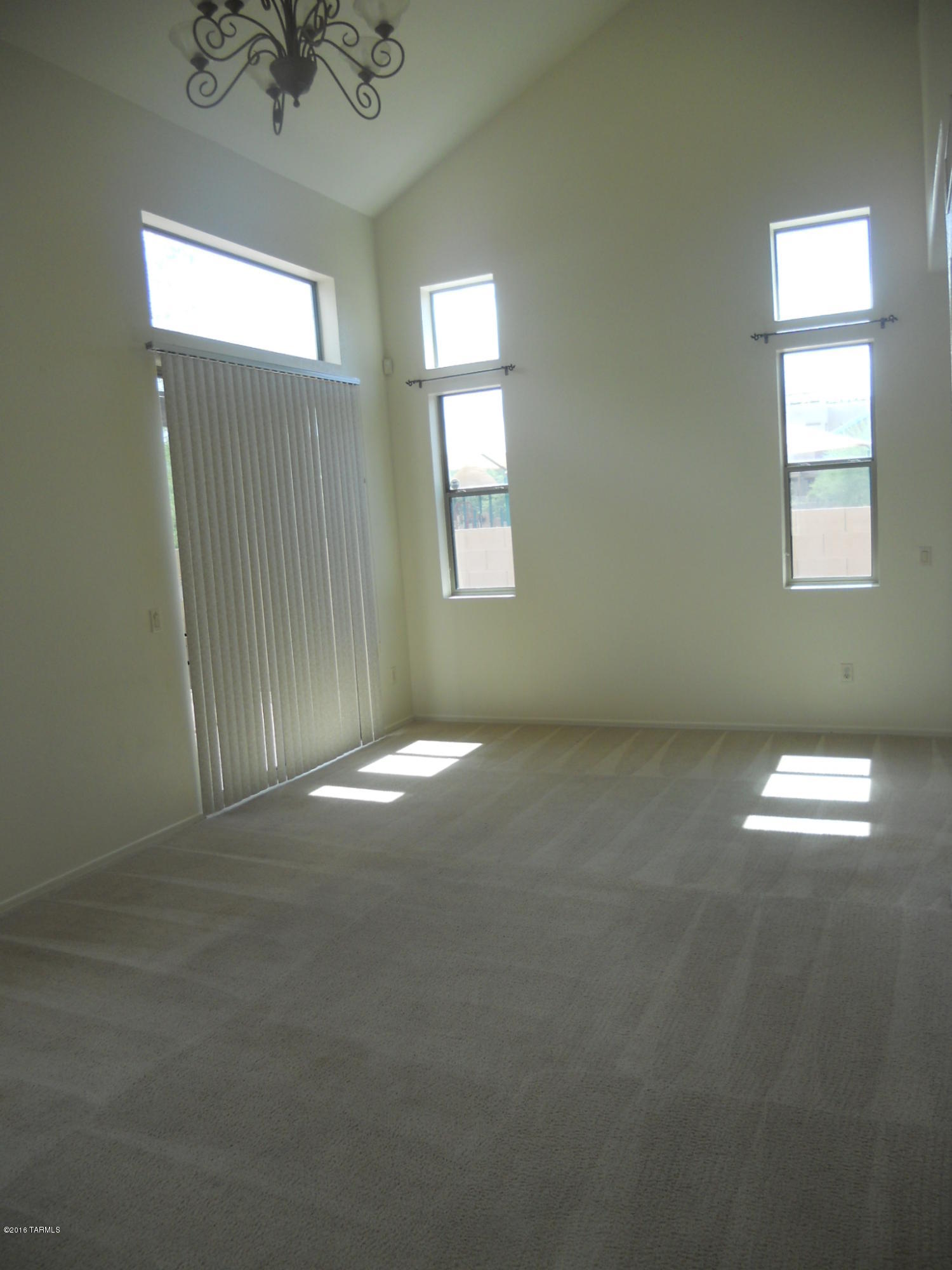Paseo Estrella (1-104) - Residential Lease