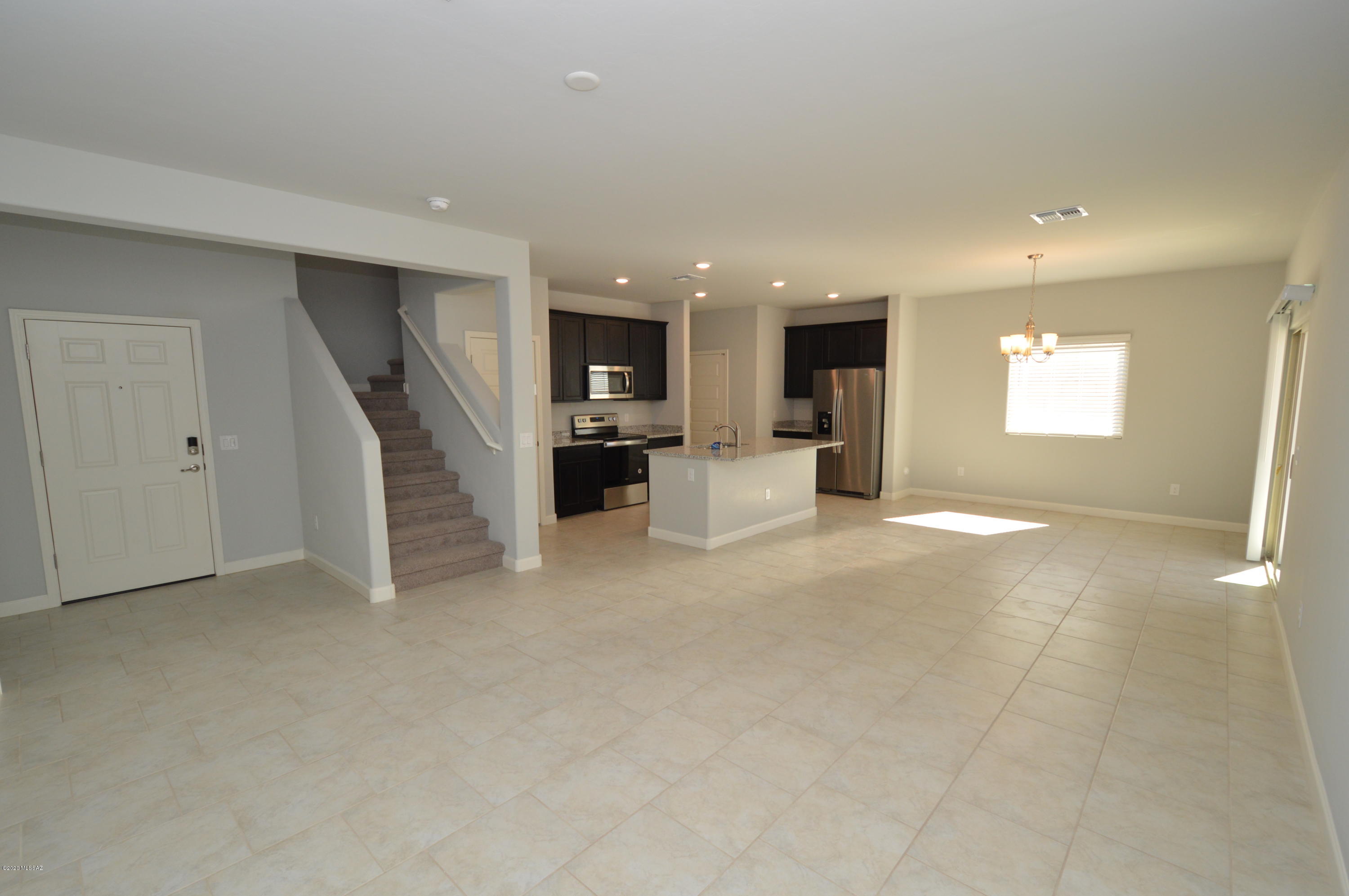 Silverbell Crossings SQ20131720884 - Residential Lease