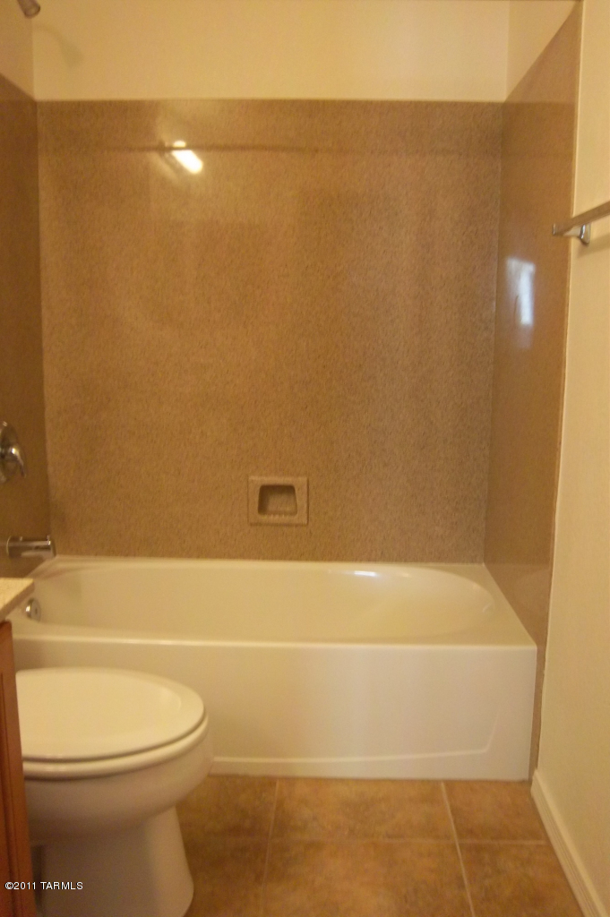 Presidio De Cancion (1-200) - Residential Lease
