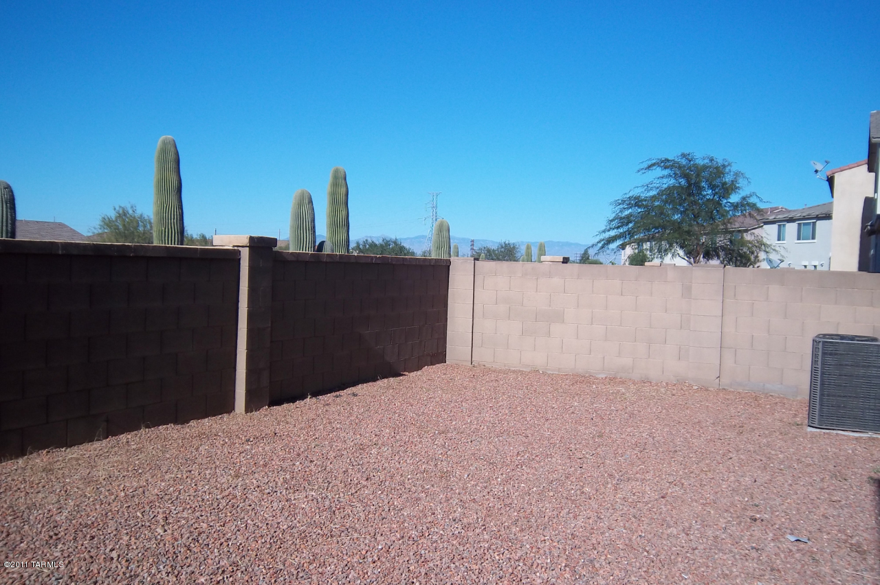 Presidio De Cancion (1-200) - Residential Lease