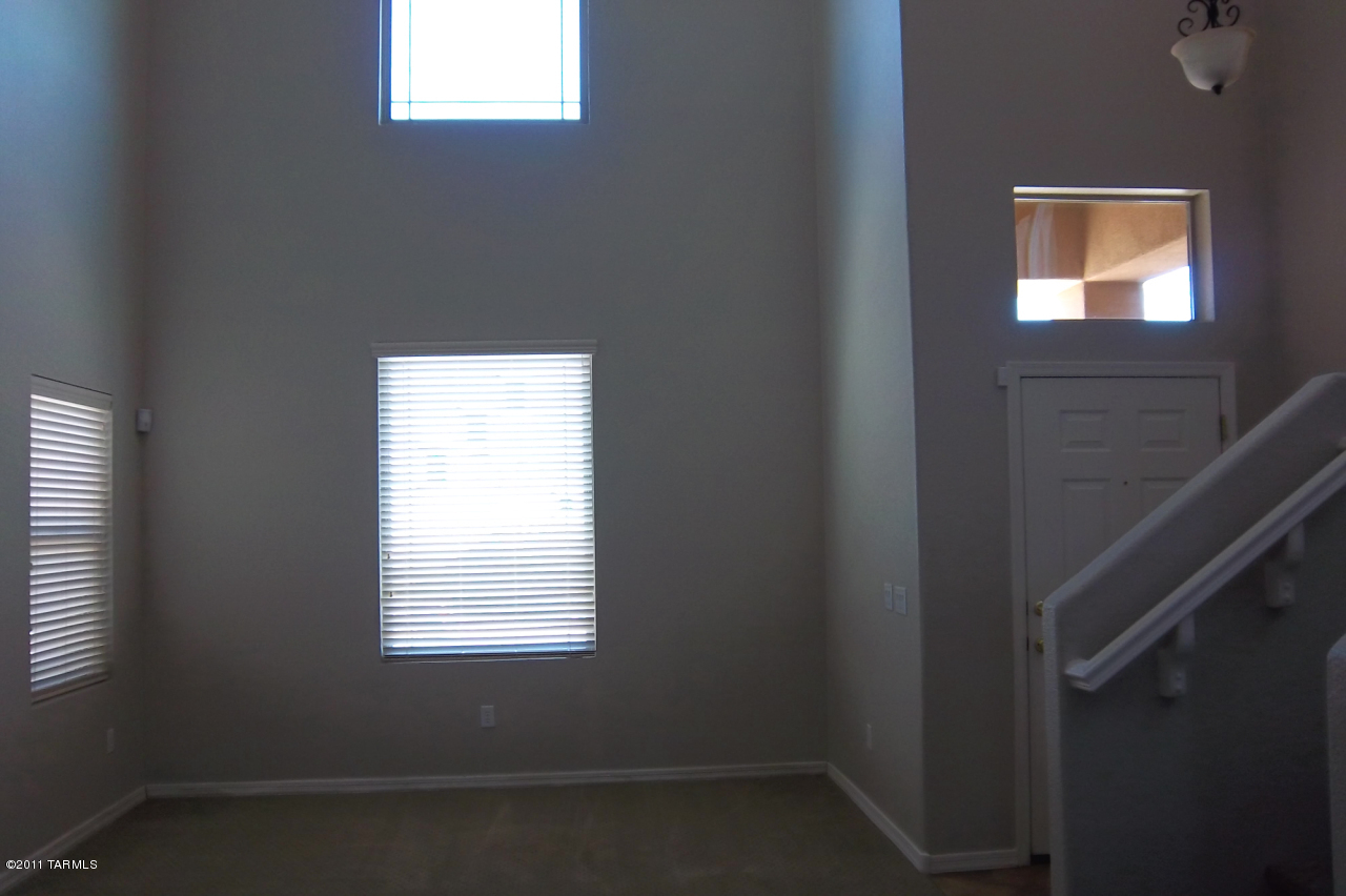 Presidio De Cancion (1-200) - Residential Lease