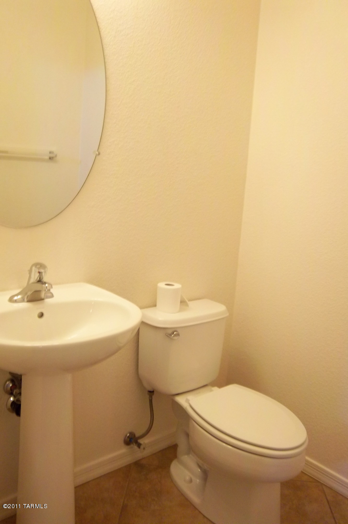 Presidio De Cancion (1-200) - Residential Lease