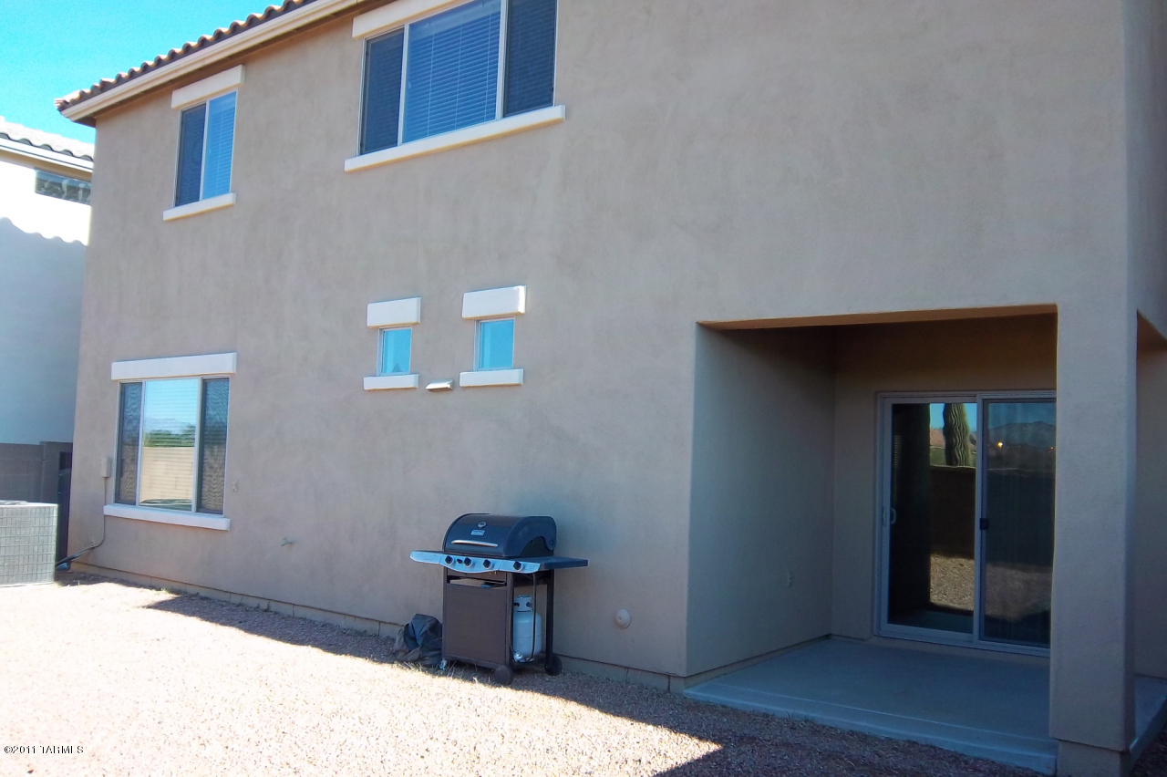Presidio De Cancion (1-200) - Residential Lease