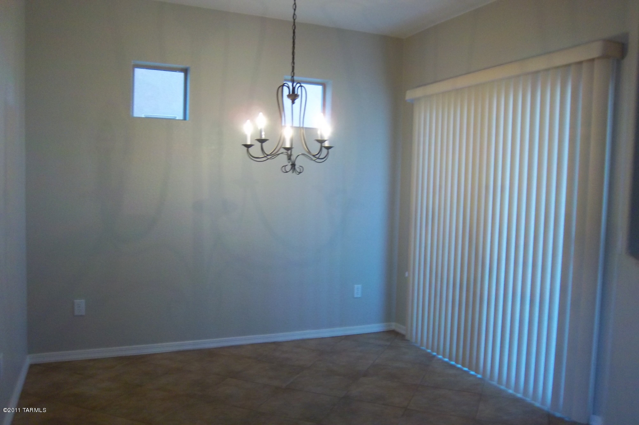 Presidio De Cancion (1-200) - Residential Lease