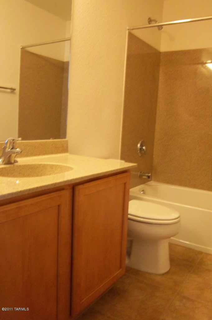Presidio De Cancion (1-200) - Residential Lease