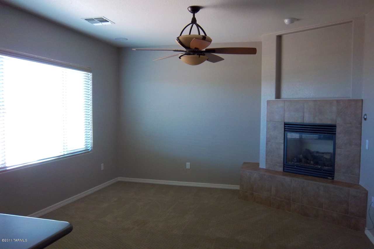 Presidio De Cancion (1-200) - Residential Lease