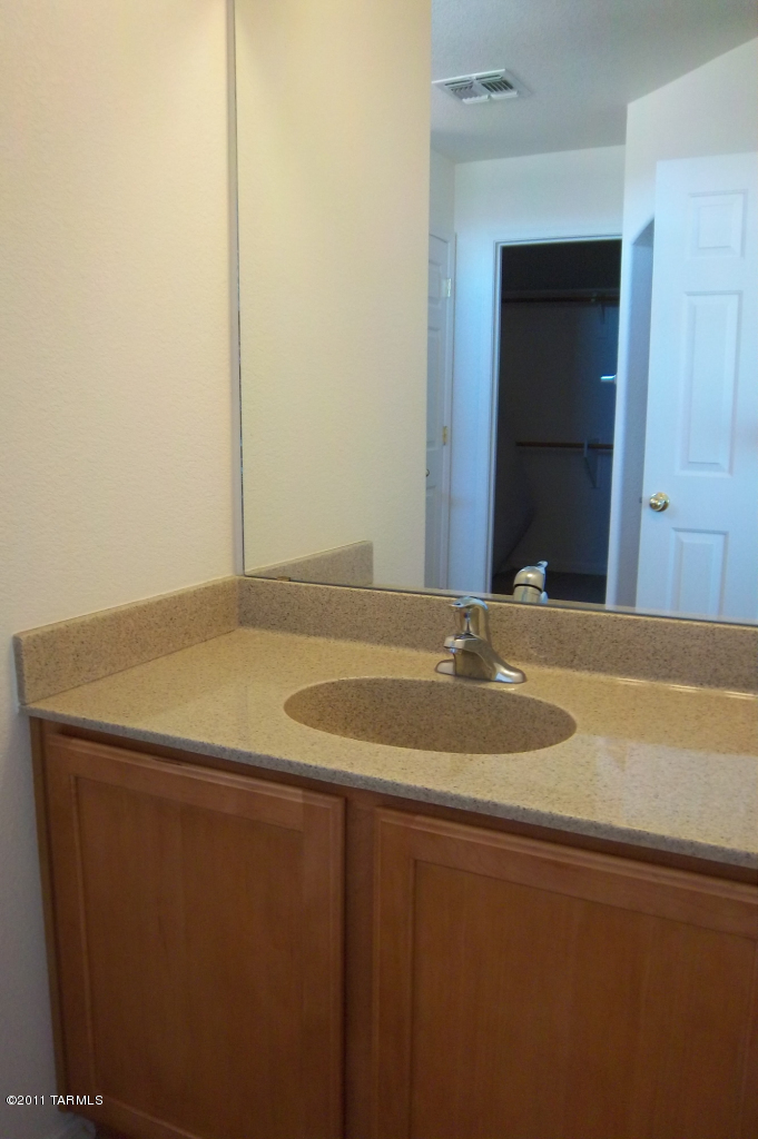 Presidio De Cancion (1-200) - Residential Lease