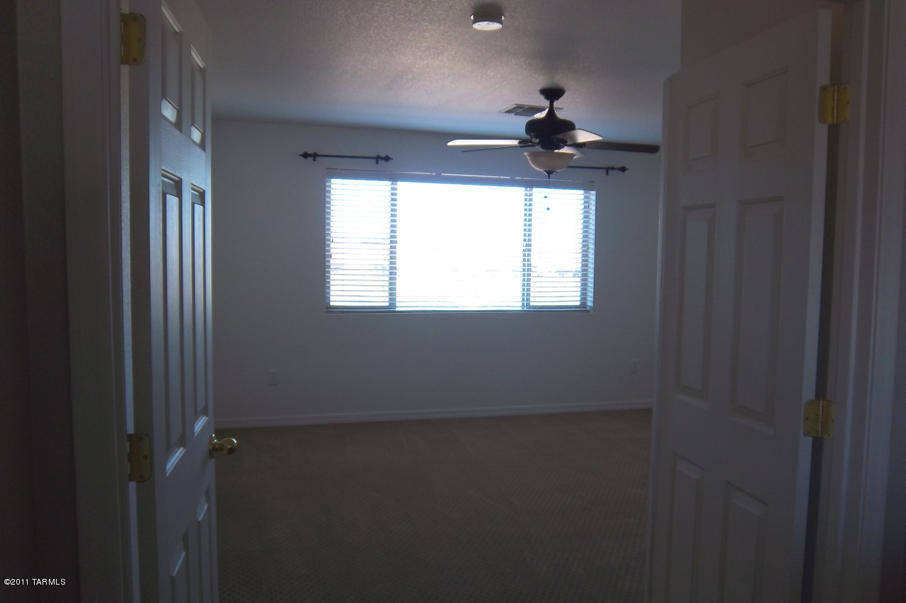 Presidio De Cancion (1-200) - Residential Lease