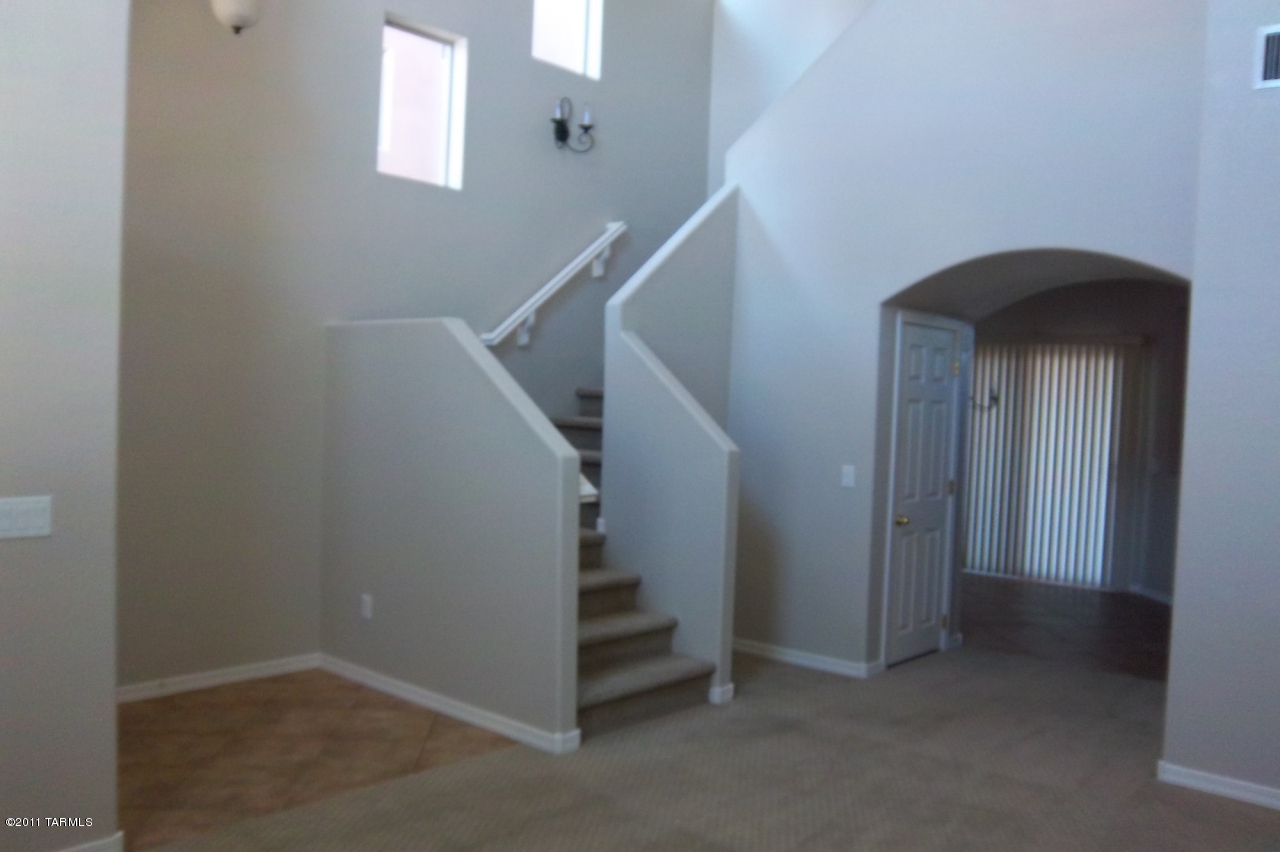 Presidio De Cancion (1-200) - Residential Lease