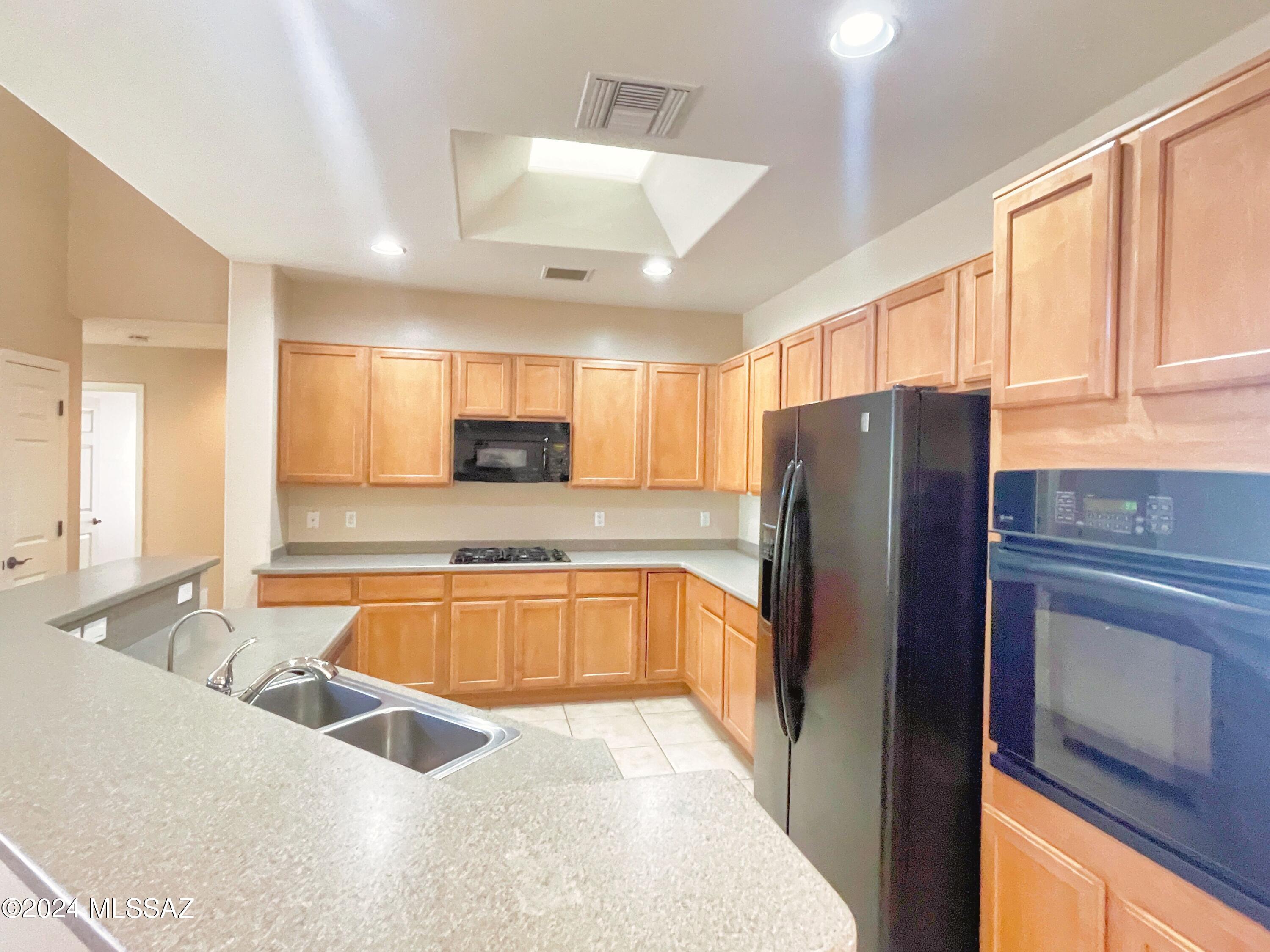 Continental Reserve Block 13 - Residential Lease