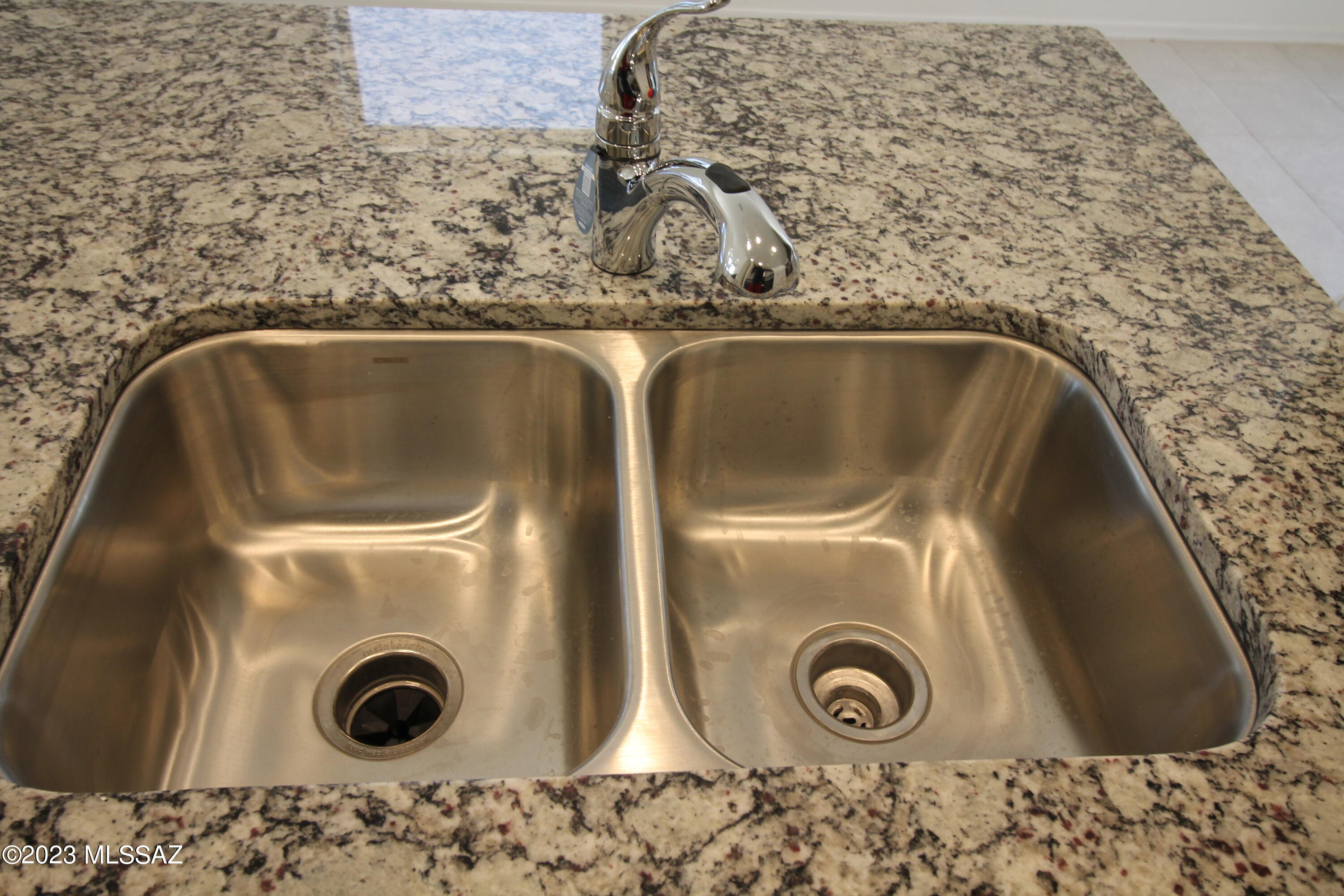 La Estancia De Tucson (1-330) - Residential Lease