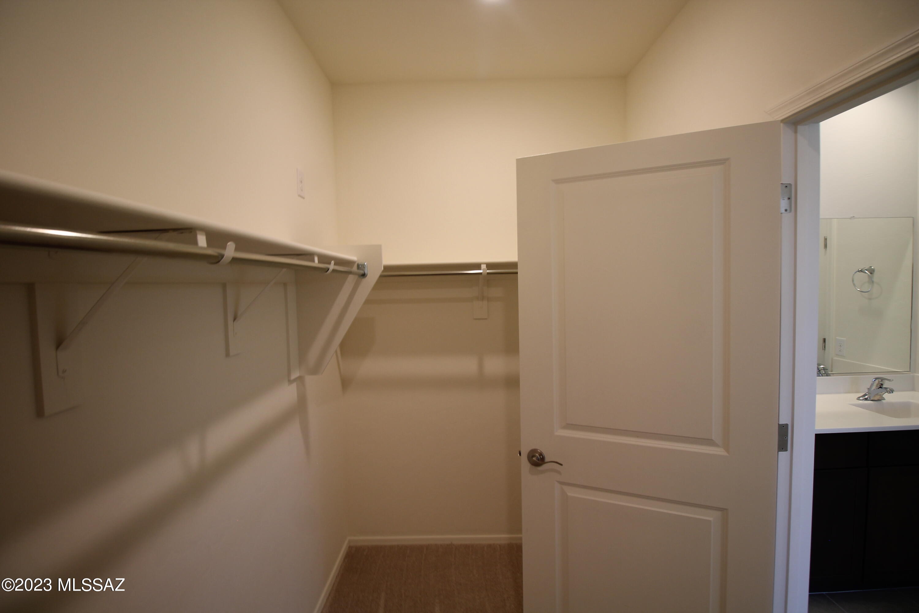 La Estancia De Tucson (1-330) - Residential Lease