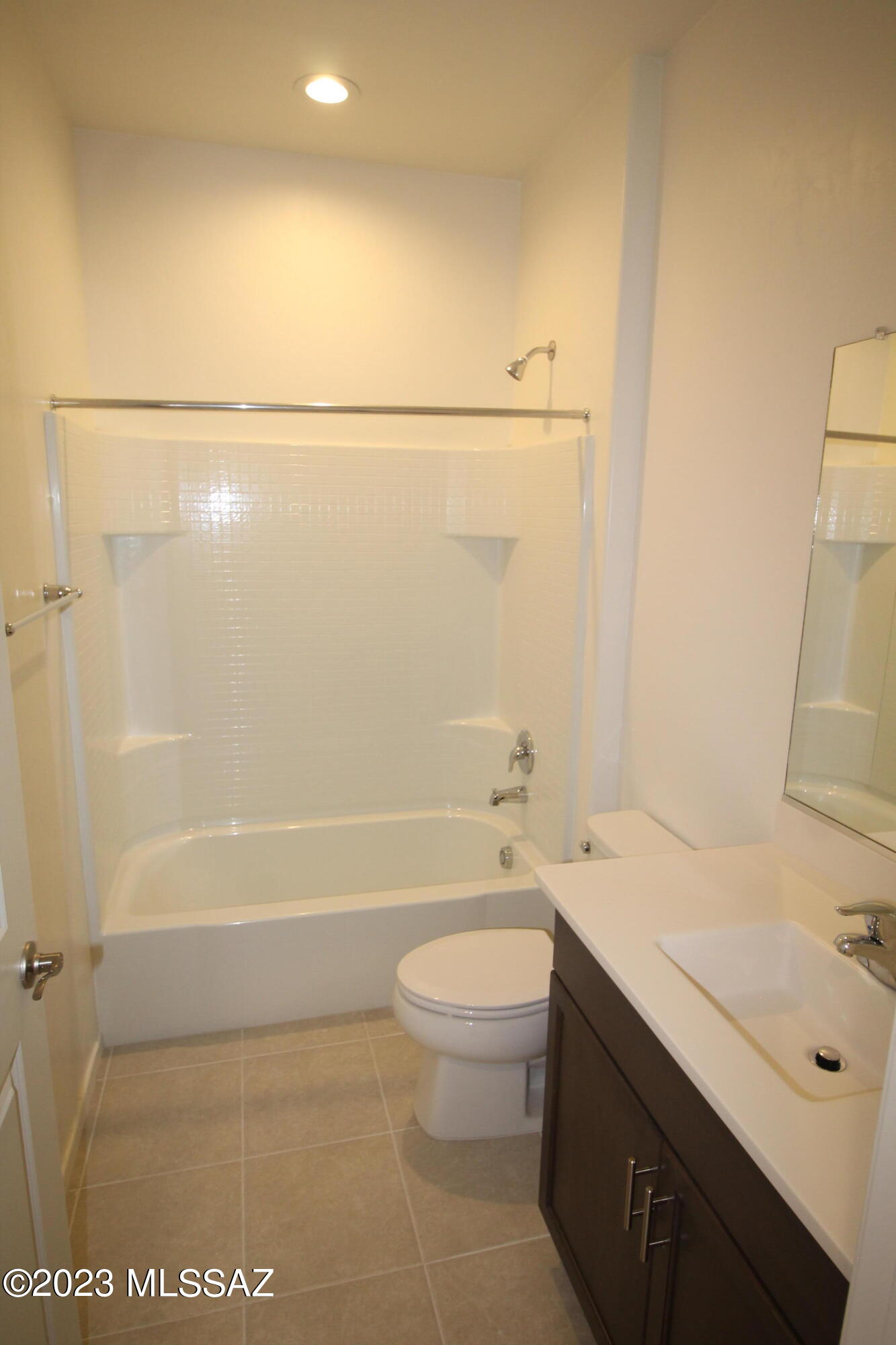 La Estancia De Tucson (1-330) - Residential Lease