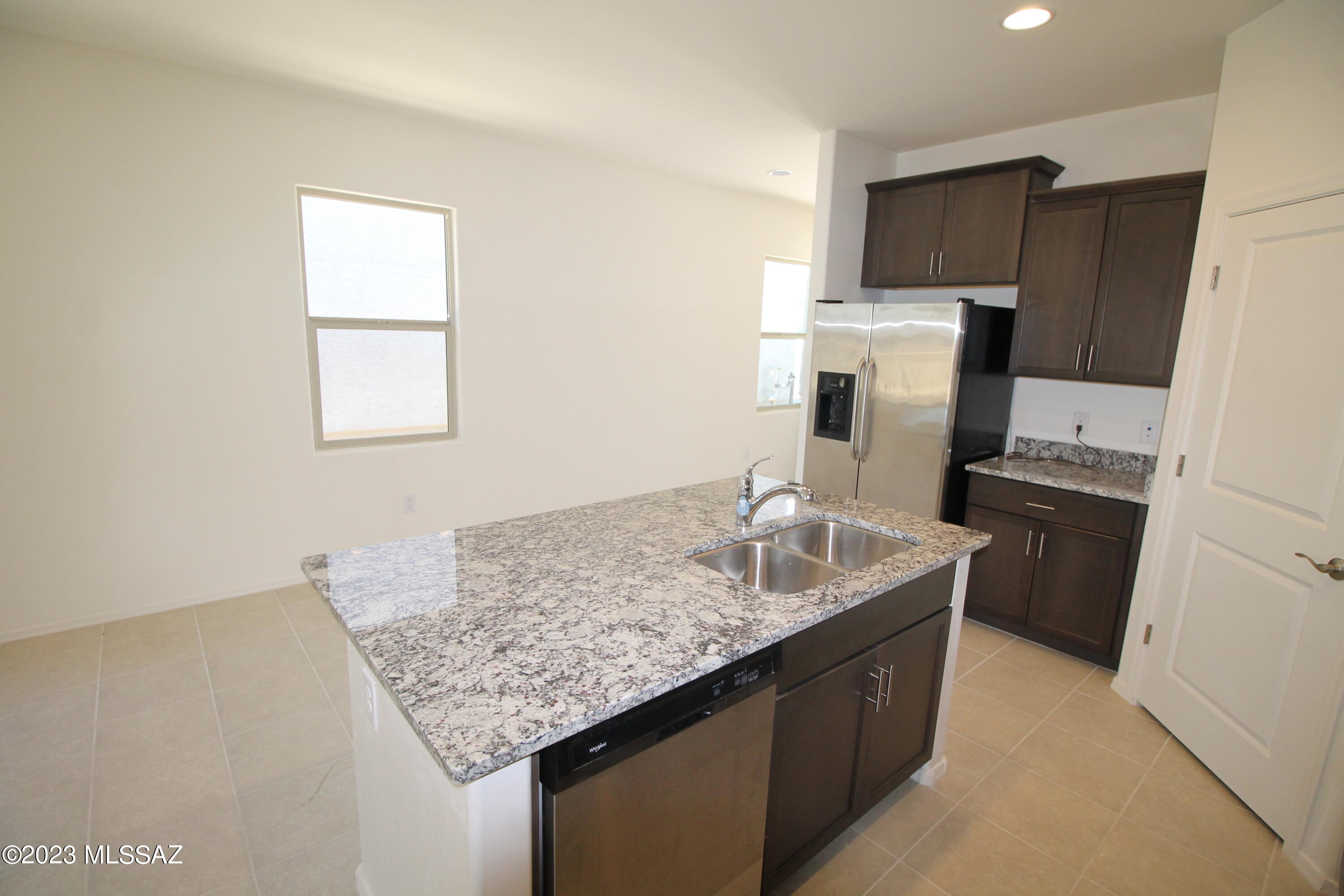 La Estancia De Tucson (1-330) - Residential Lease