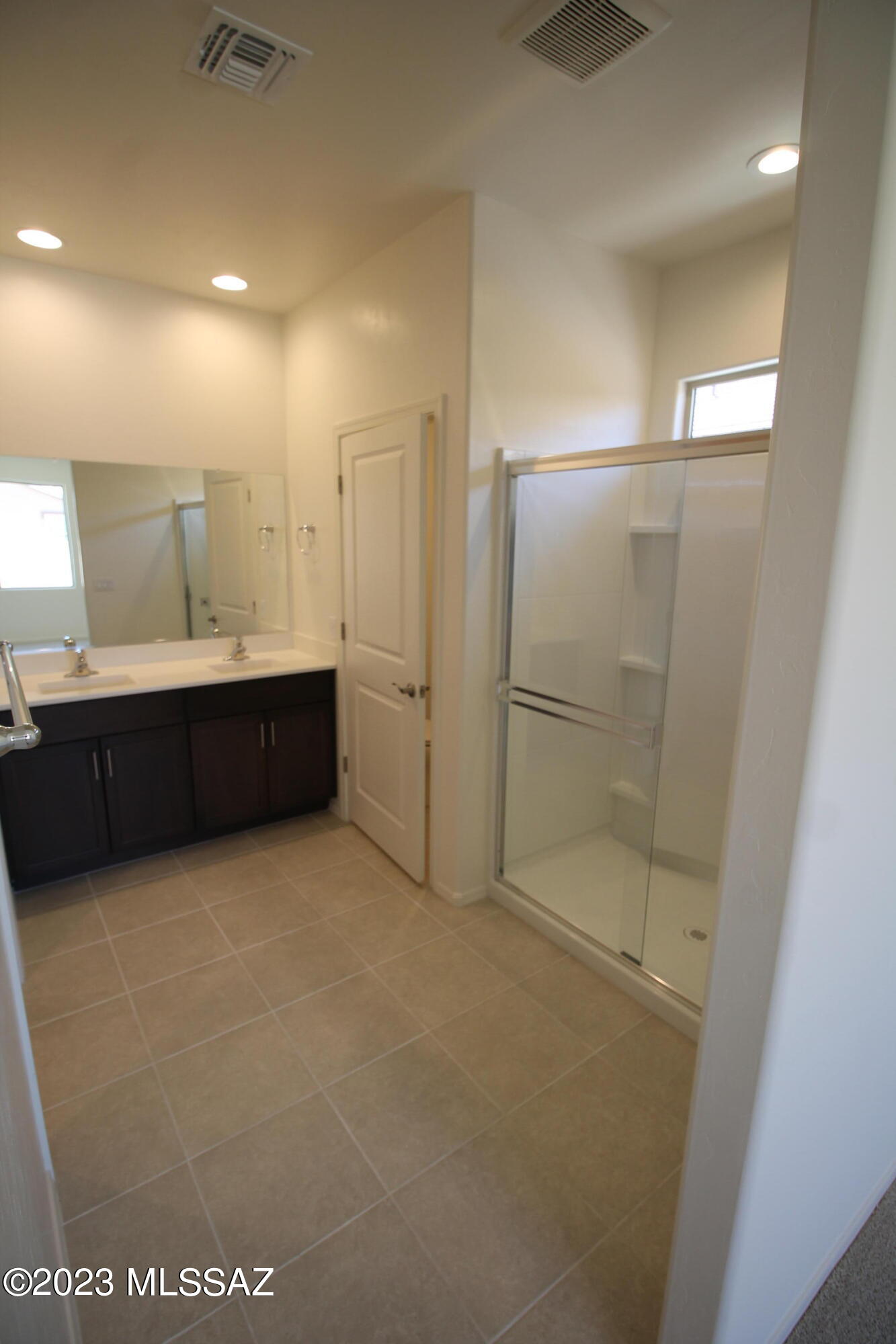 La Estancia De Tucson (1-330) - Residential Lease