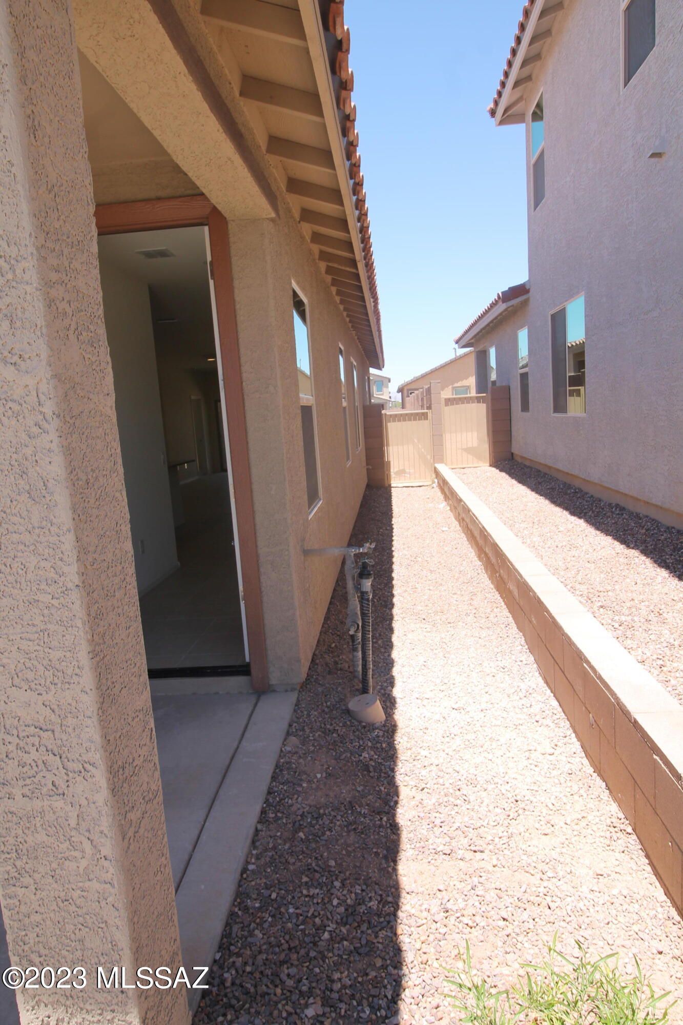 La Estancia De Tucson (1-330) - Residential Lease