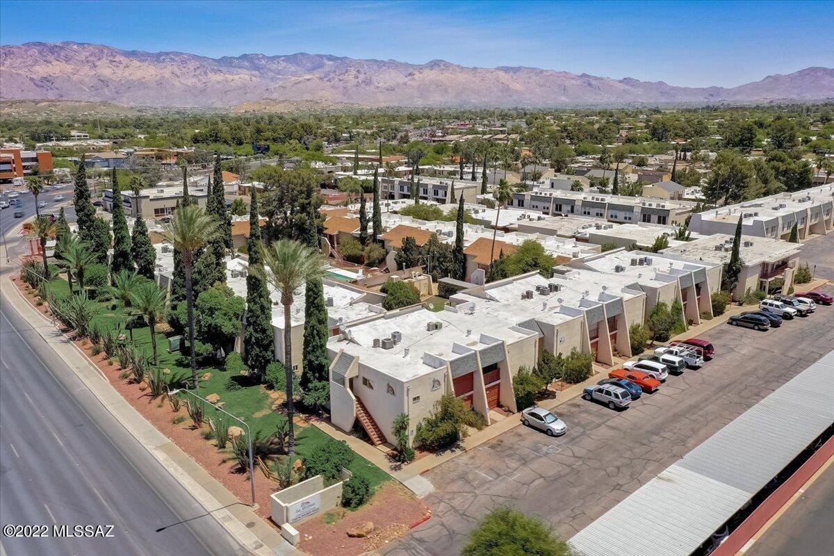 Las Colinas Condominiums - Residential