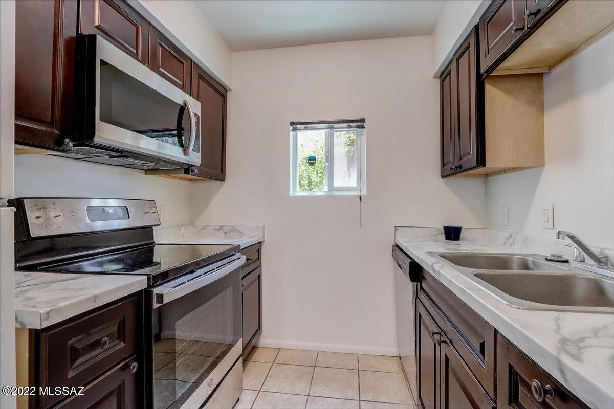Las Colinas Condominiums - Residential