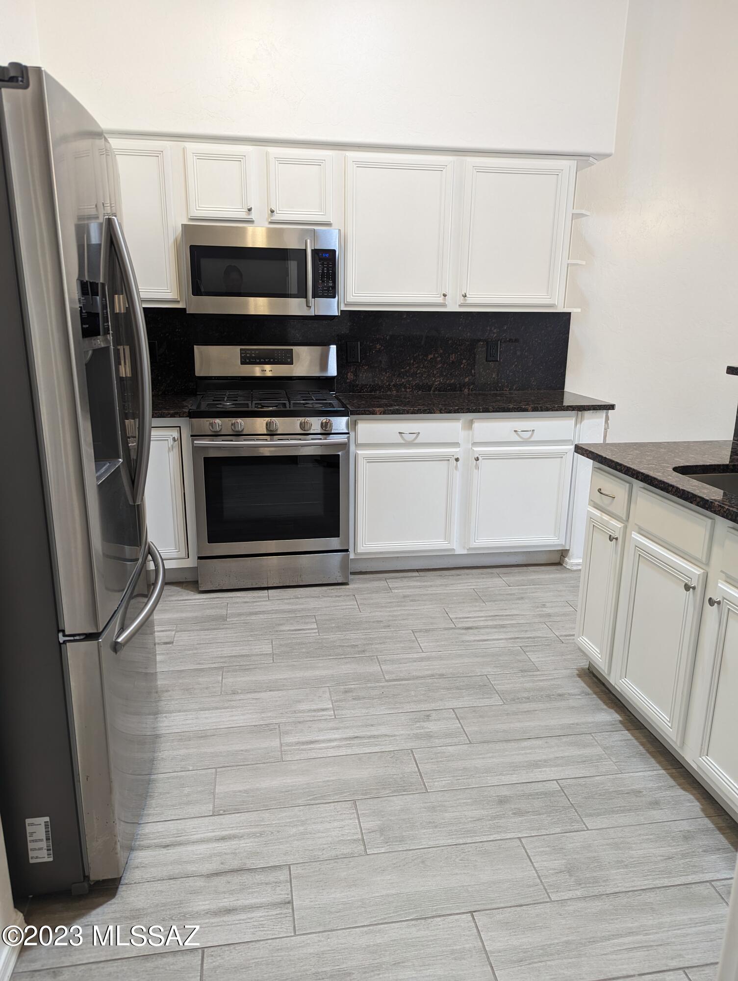 Rancho Esperero (1-343) - Residential Lease