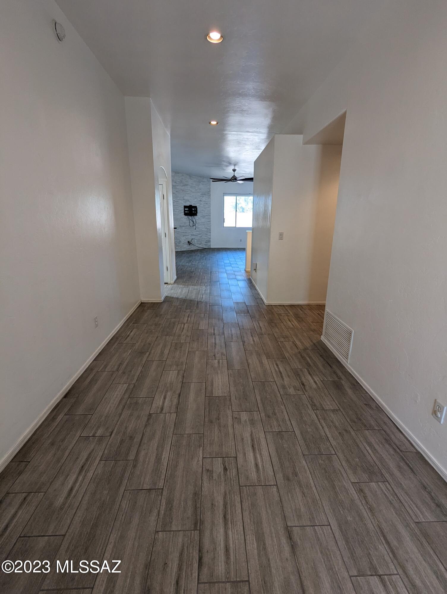 Rancho Esperero (1-343) - Residential Lease