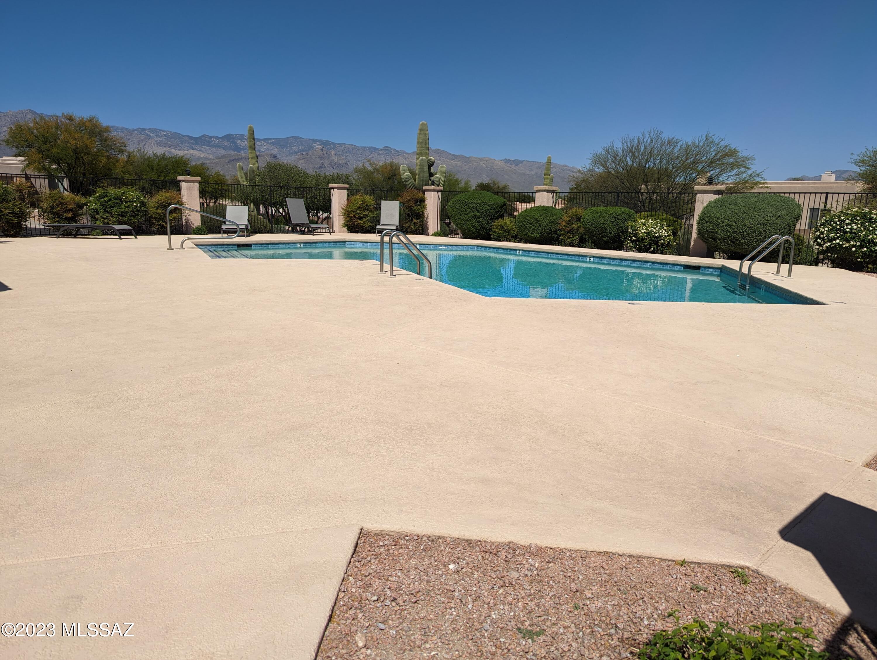 Rancho Esperero (1-343) - Residential Lease