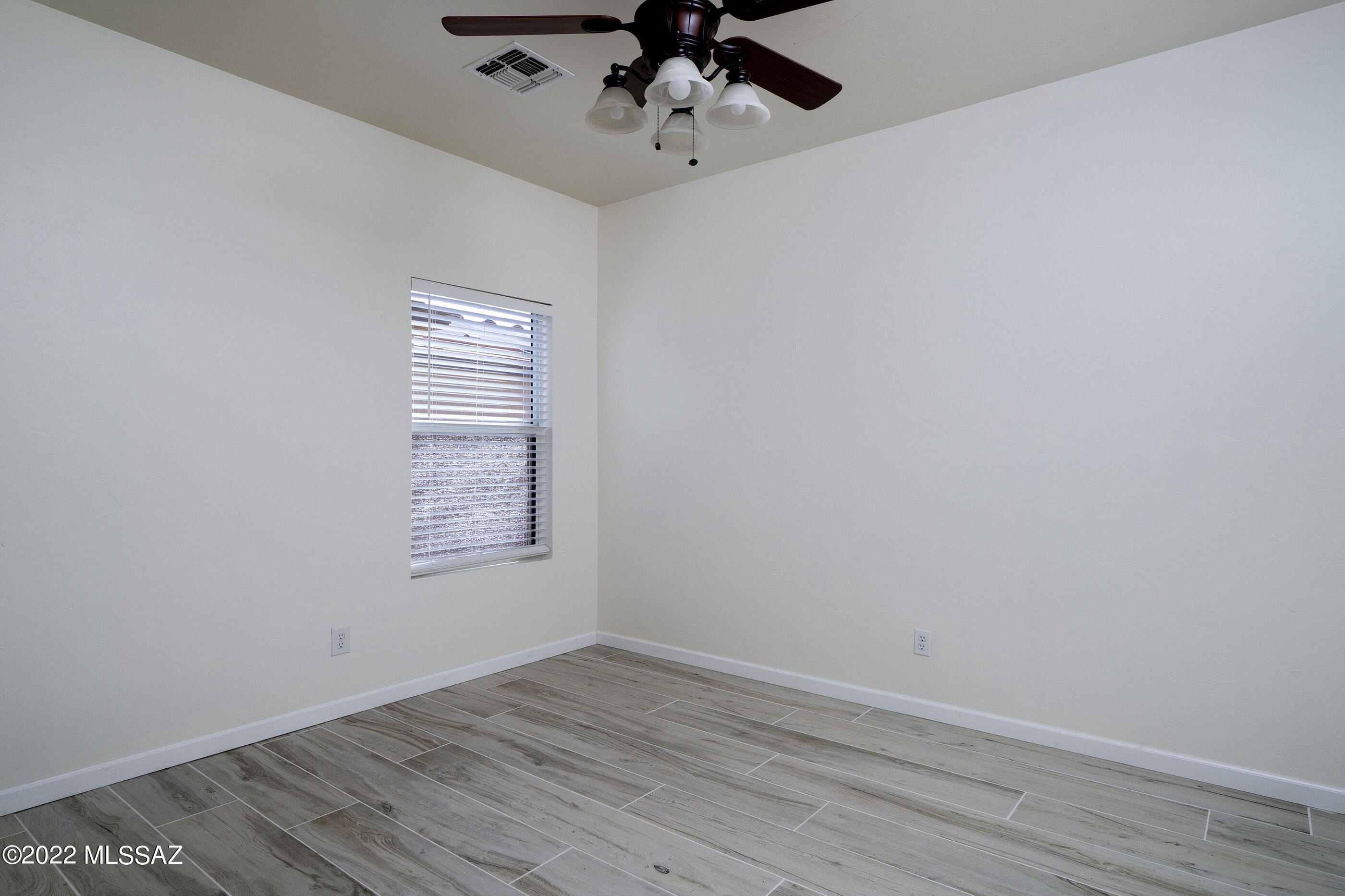 Black Horse (1-411) - Residential