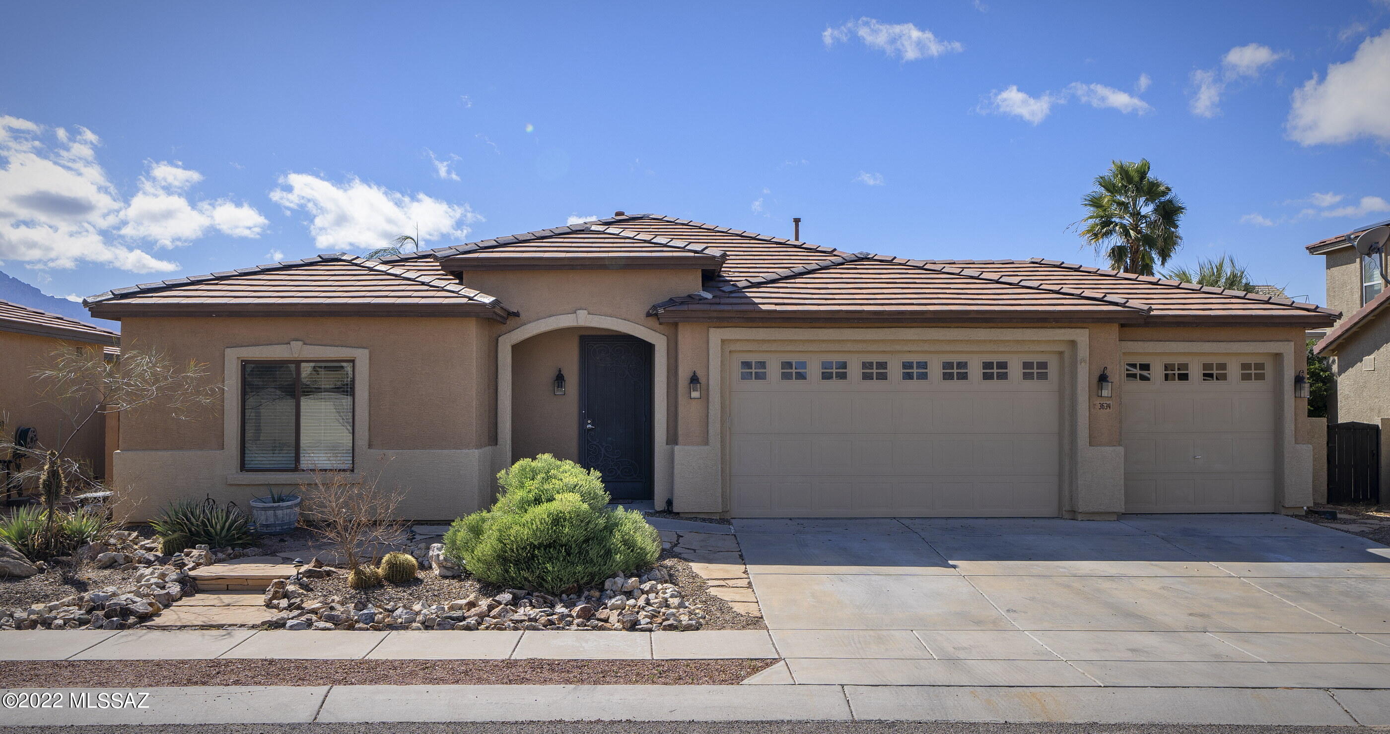 Black Horse (1-411) - Residential