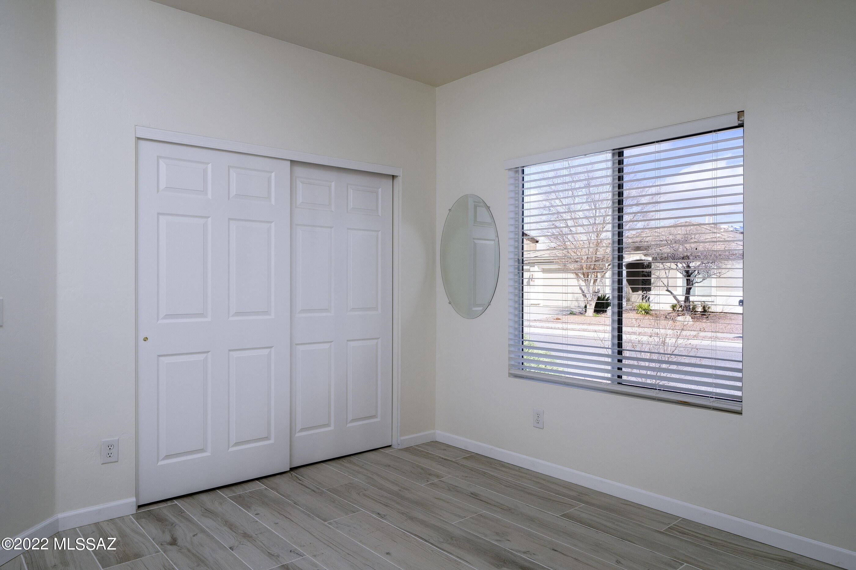 Black Horse (1-411) - Residential